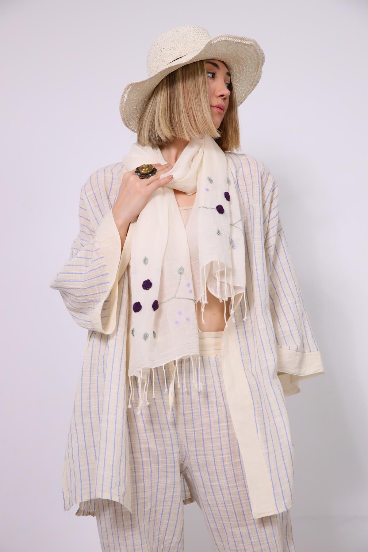 Mor Çiçek İşlemeli Rococo Fular - Şaman Butik Mor Çiçek İşlemeli Rococo Fular