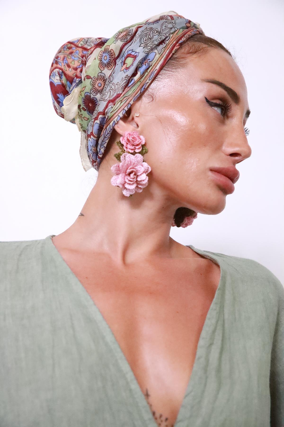  Örgü Çiçek Tasarım Küpe