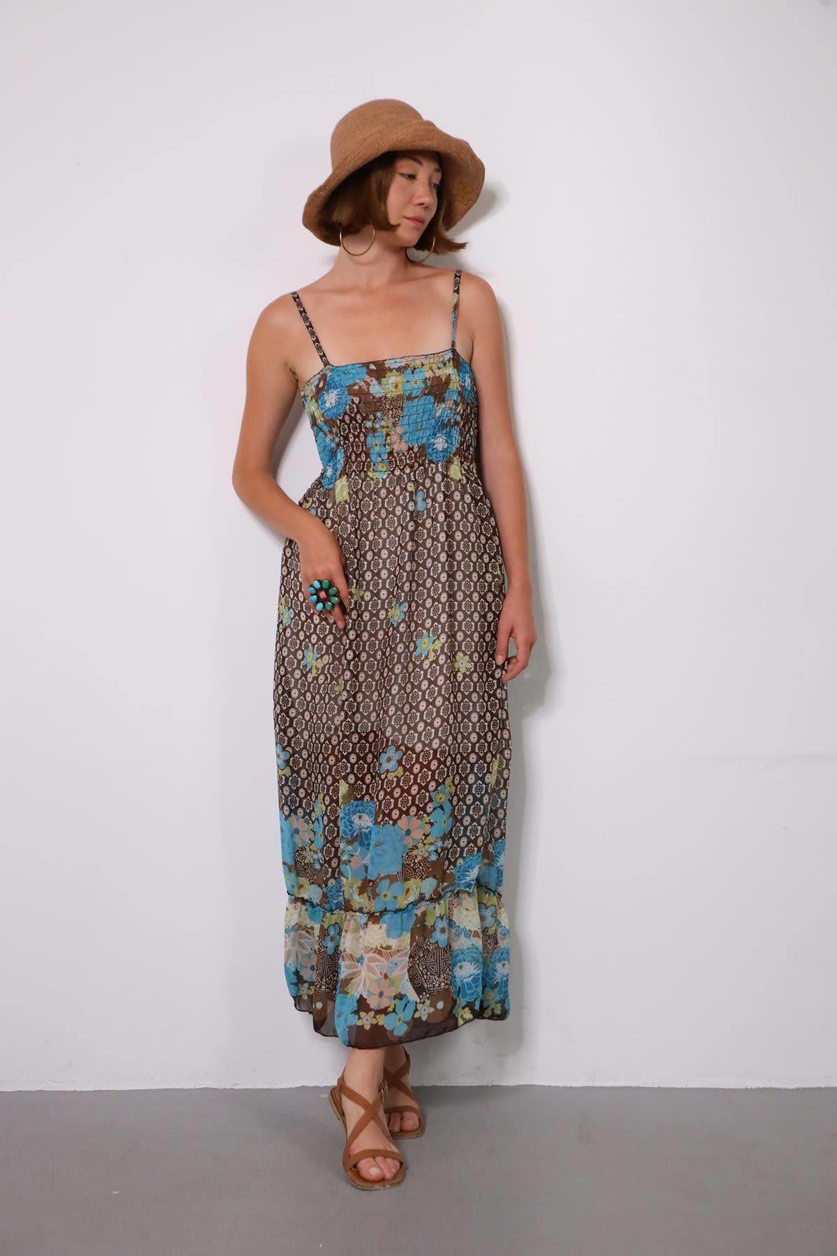 Kahverengi Çiçek Desenli Askılı Şifon Elbise - Şaman Butik Kahverengi Çiçek Desenli Askılı Şifon Elbise