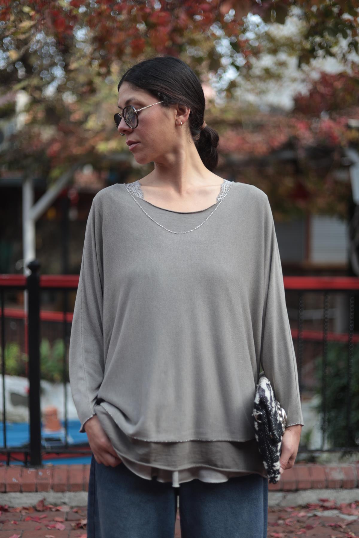 Vizon Rengi Sim Detaylı Geniş Yaka Atletli Bluz