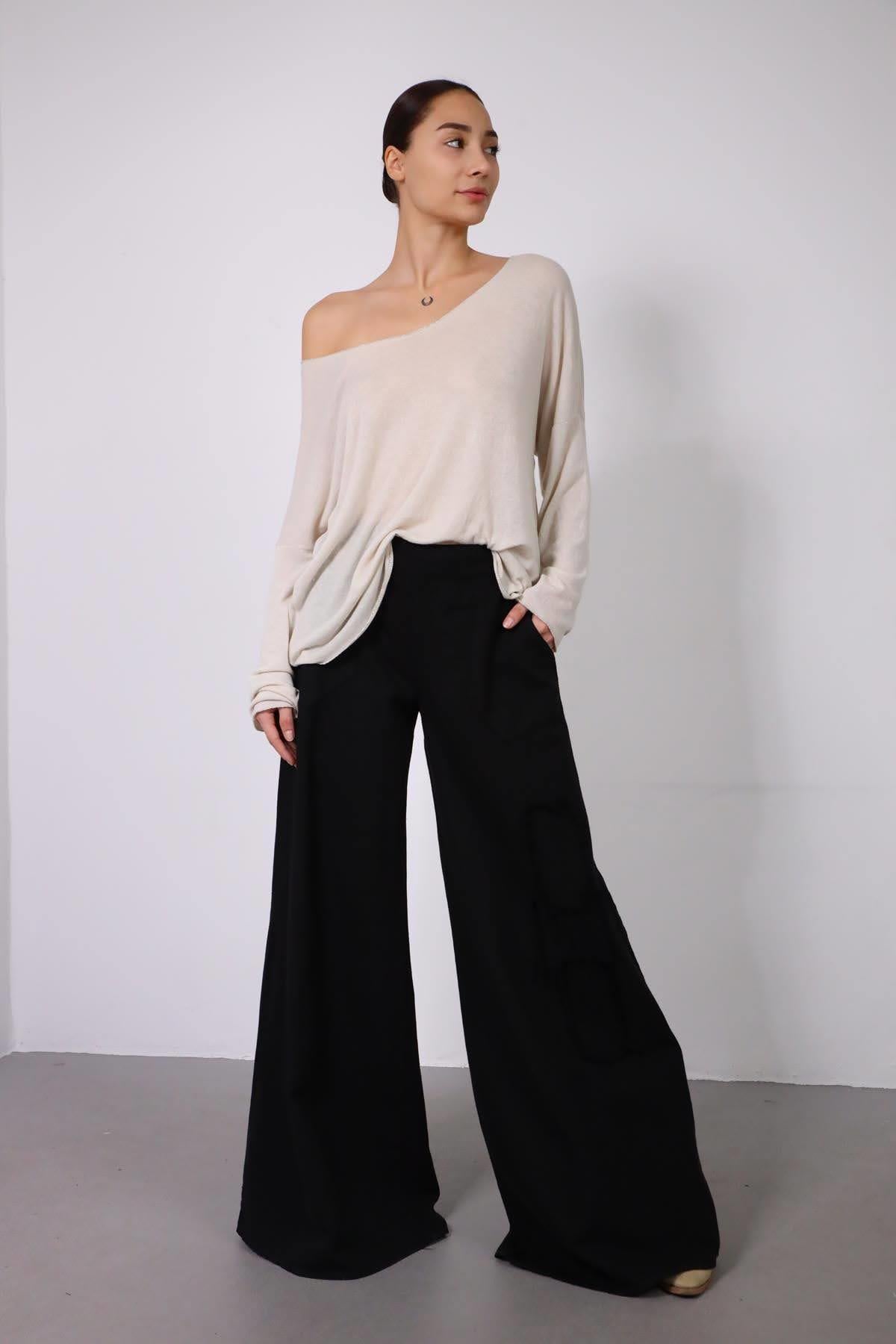 Siyah Bol Paça File Detay Pantolon - Şaman Butik - Bohem Giyim ve Aksesuar | Kadın & Erkek Siyah Bol Paça File Detay Pantolon