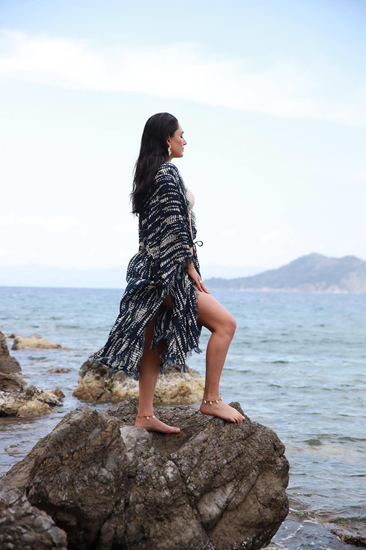 Navy Blue Patterned Slit Seashell Detailed Kimono