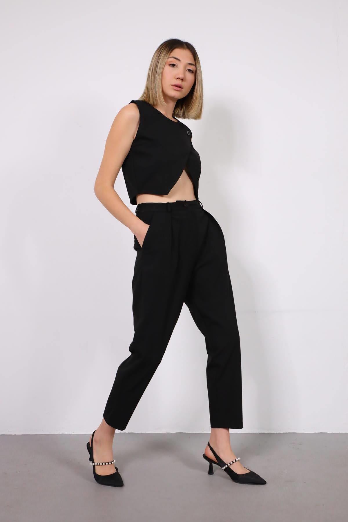 Siyah Kruvaze Yelek ve Pileli Pantolon Takım - ŞamanButik Siyah Kruvaze Yelek ve Pileli Pantolon Takım