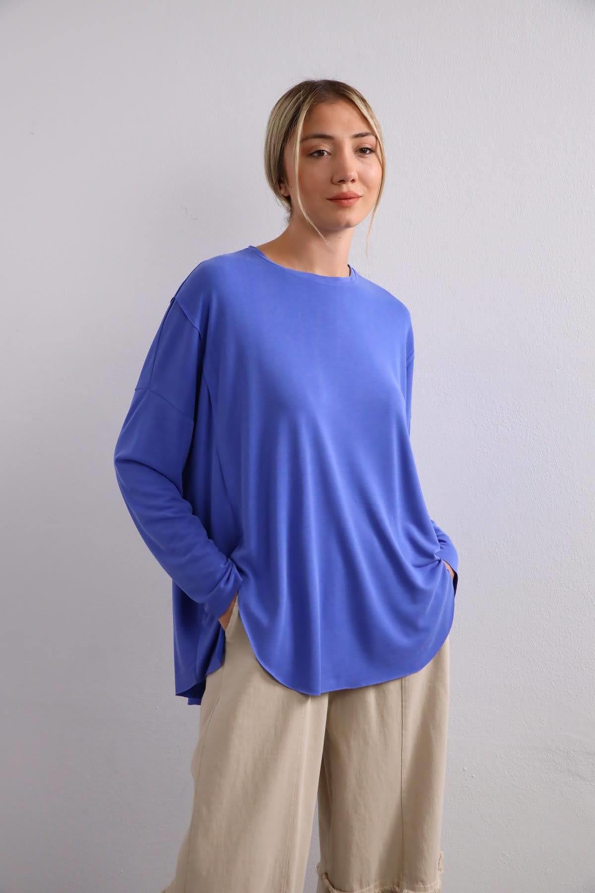 Mavi Yırtmaç Detaylı Salaş Bluz - Şaman Butik Mavi Yırtmaç Detaylı Salaş Bluz