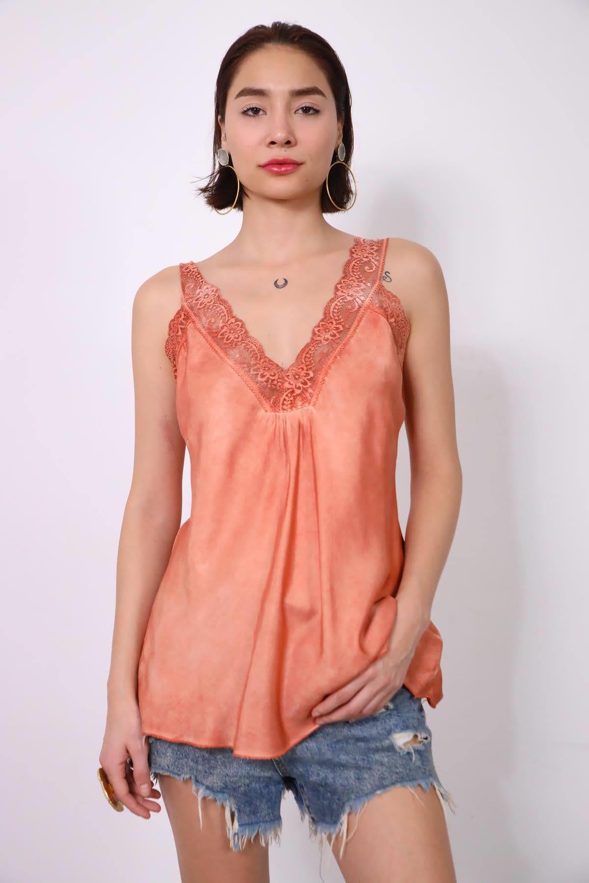 Somon Rengi İnce Dantel İşlemeli Atlet - Şaman Butik Somon Rengi İnce Dantel İşlemeli Atlet