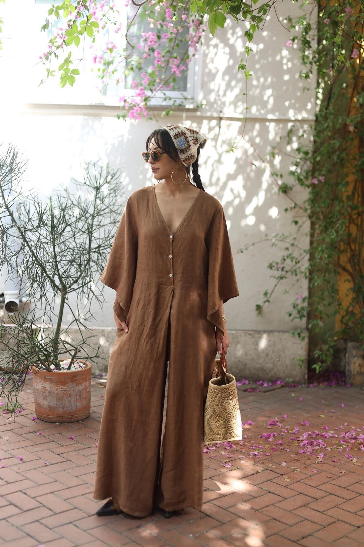 Kahverengi Üç Düğmeli Önü Pileli Keten Tulum