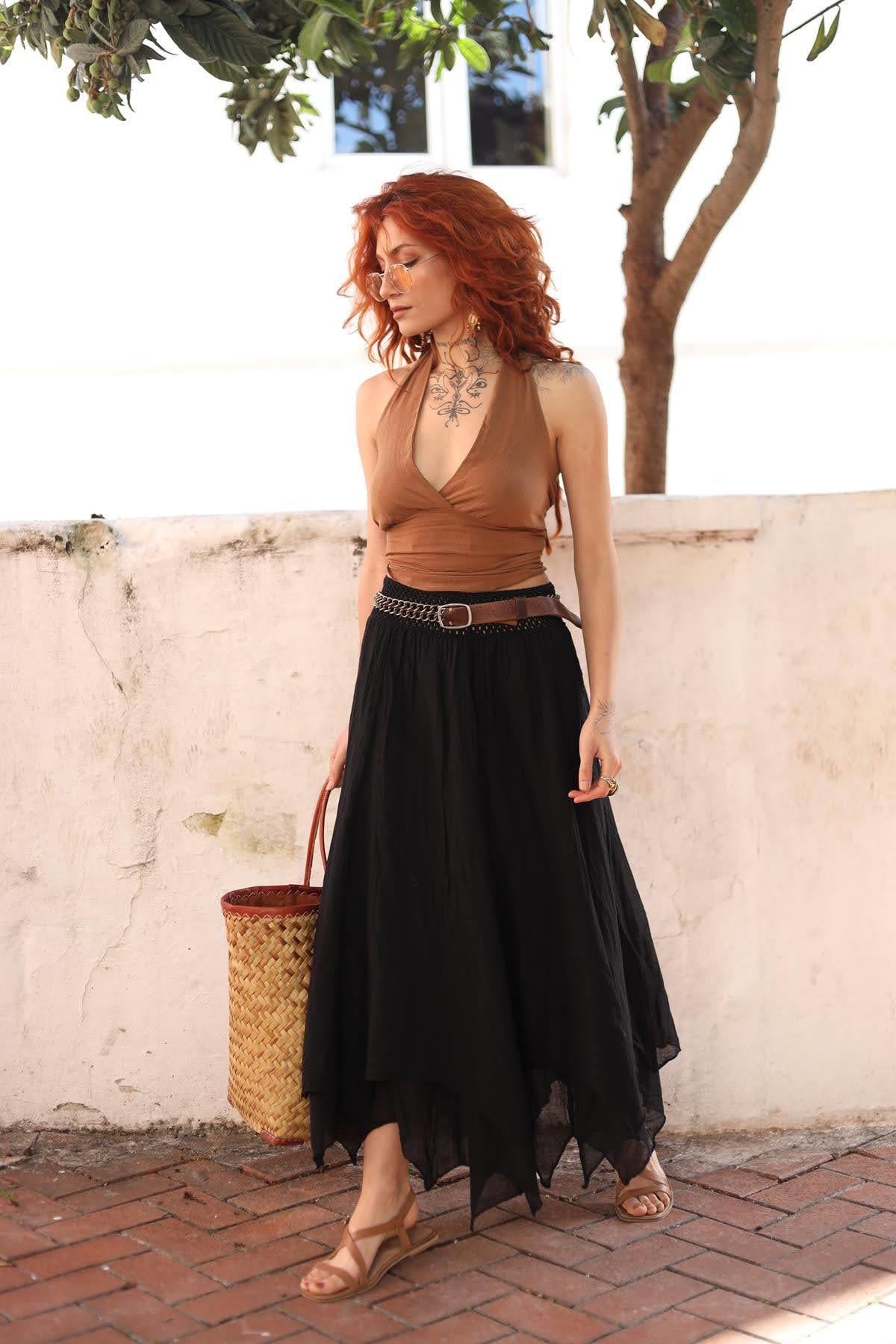 Siyah Beli Gipeli Asimetrik Kesim Etek