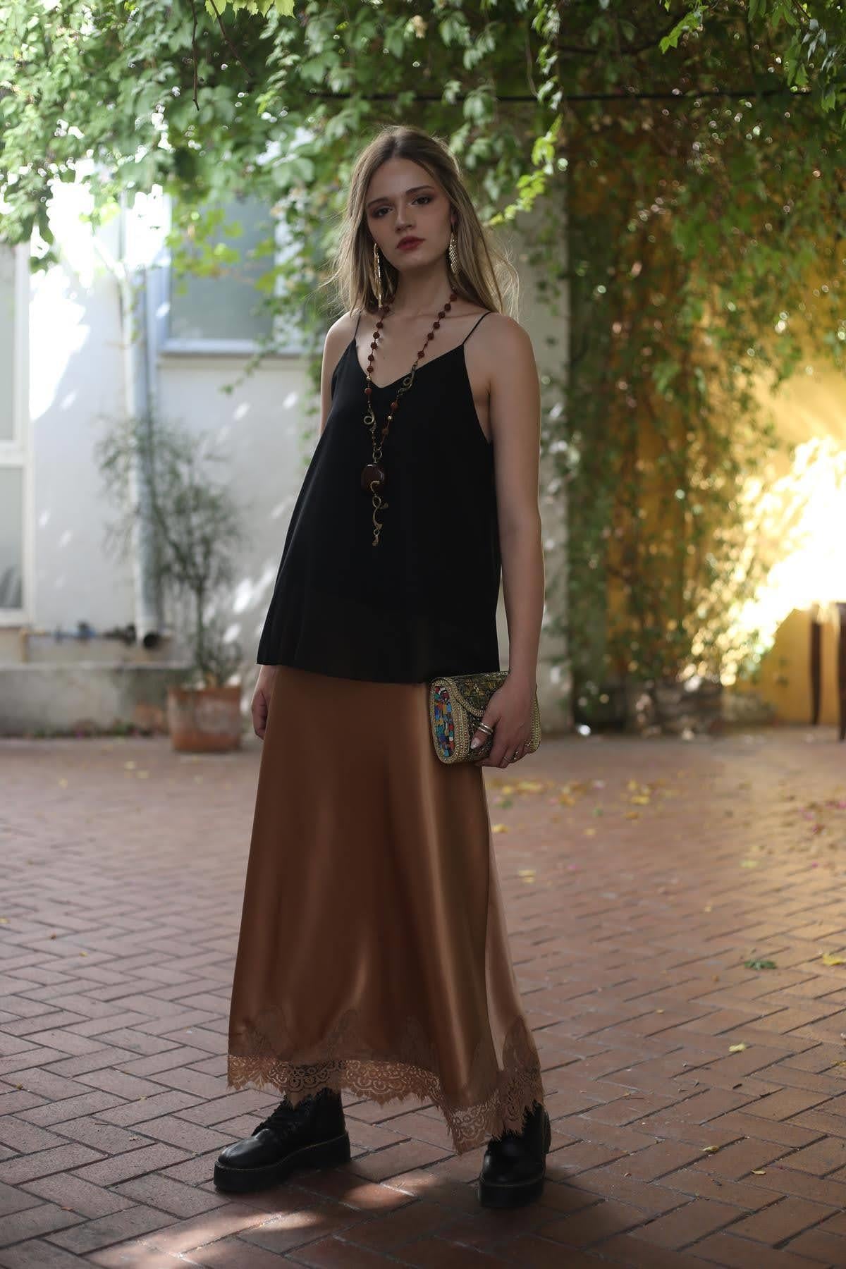 Siyah İp Askılı Astarlı Şifon Bluz