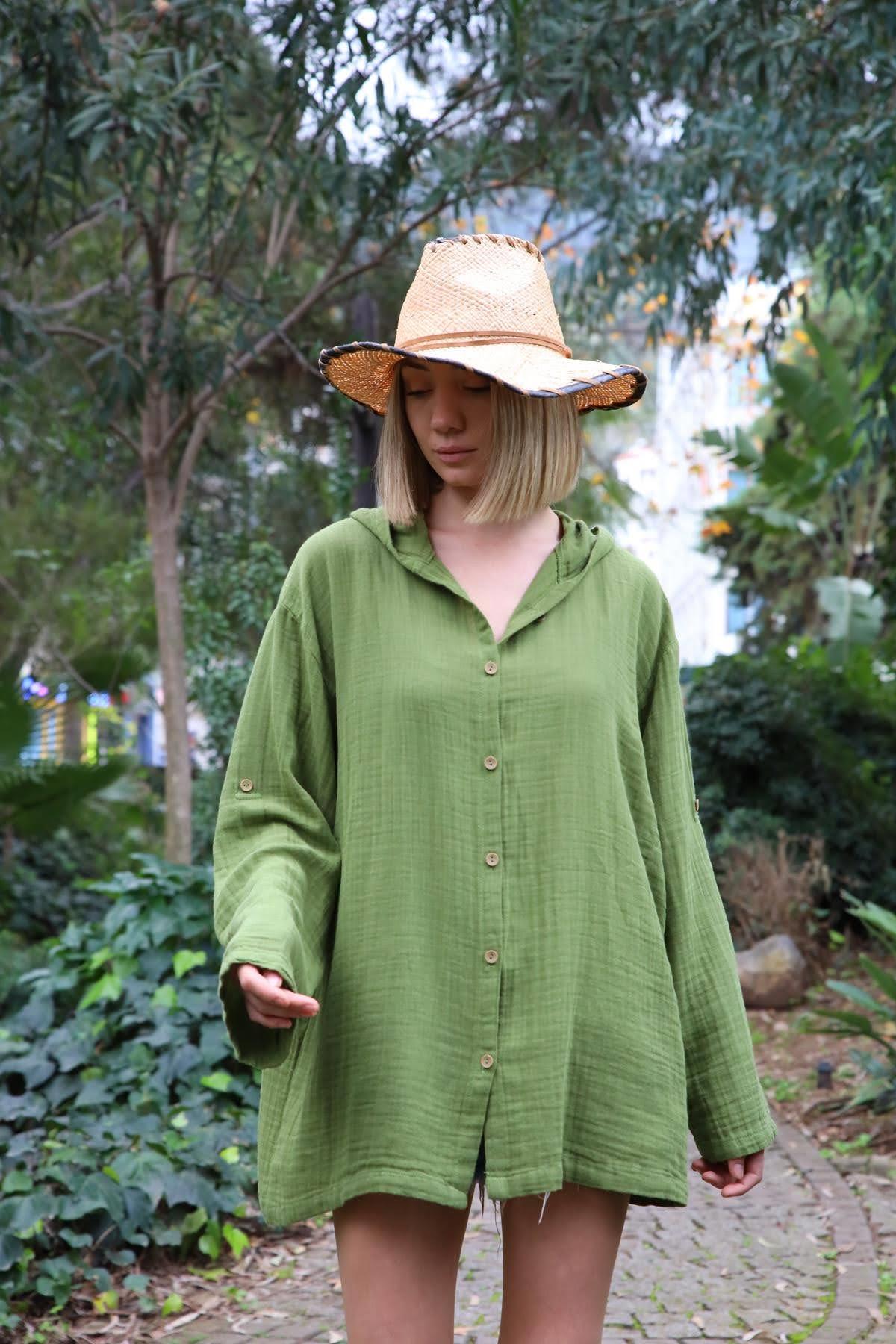  Yeşil Kapüşonlu Müslin Gömlek