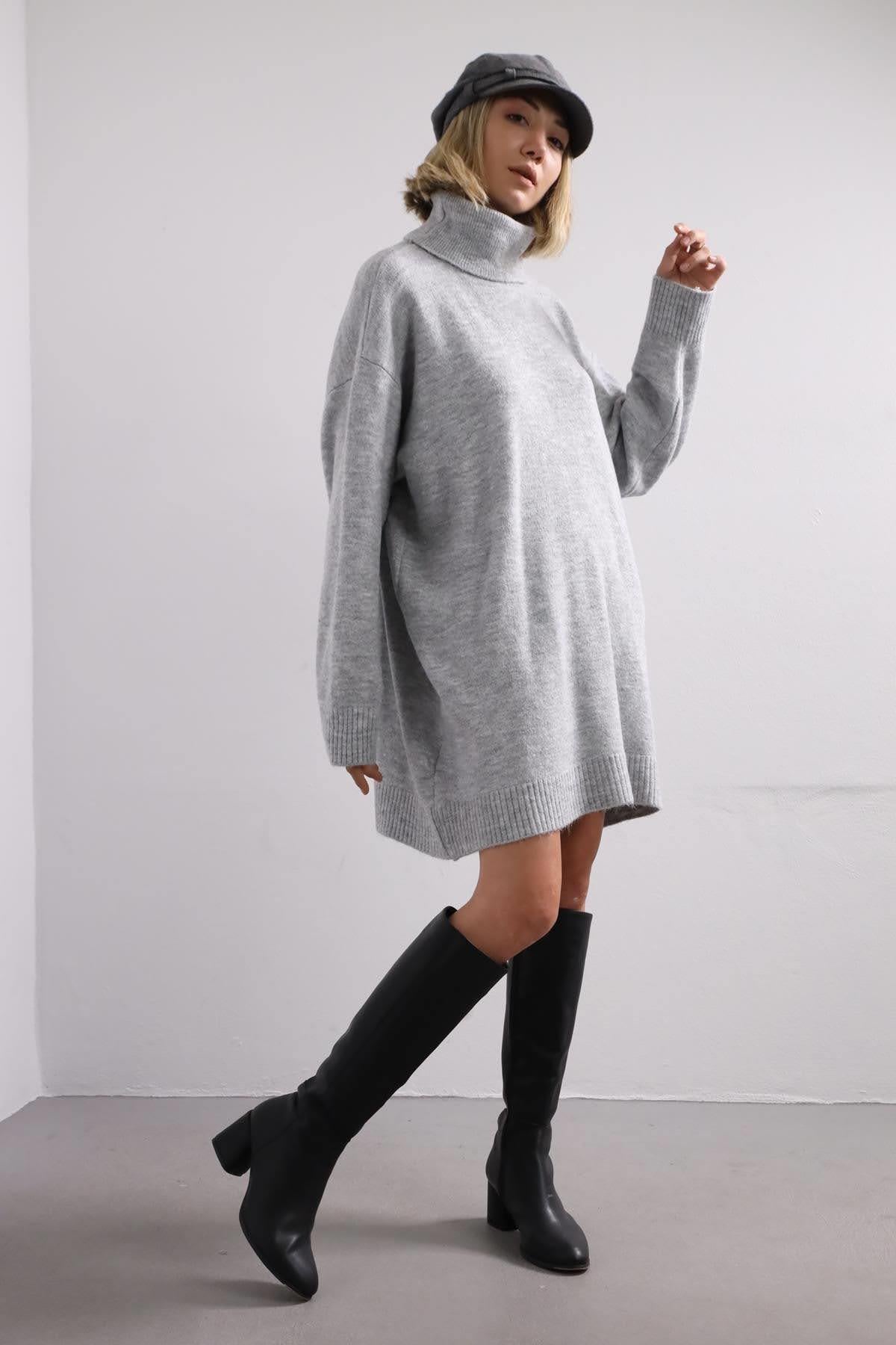  Gri Boğazlı Uzun Kazak