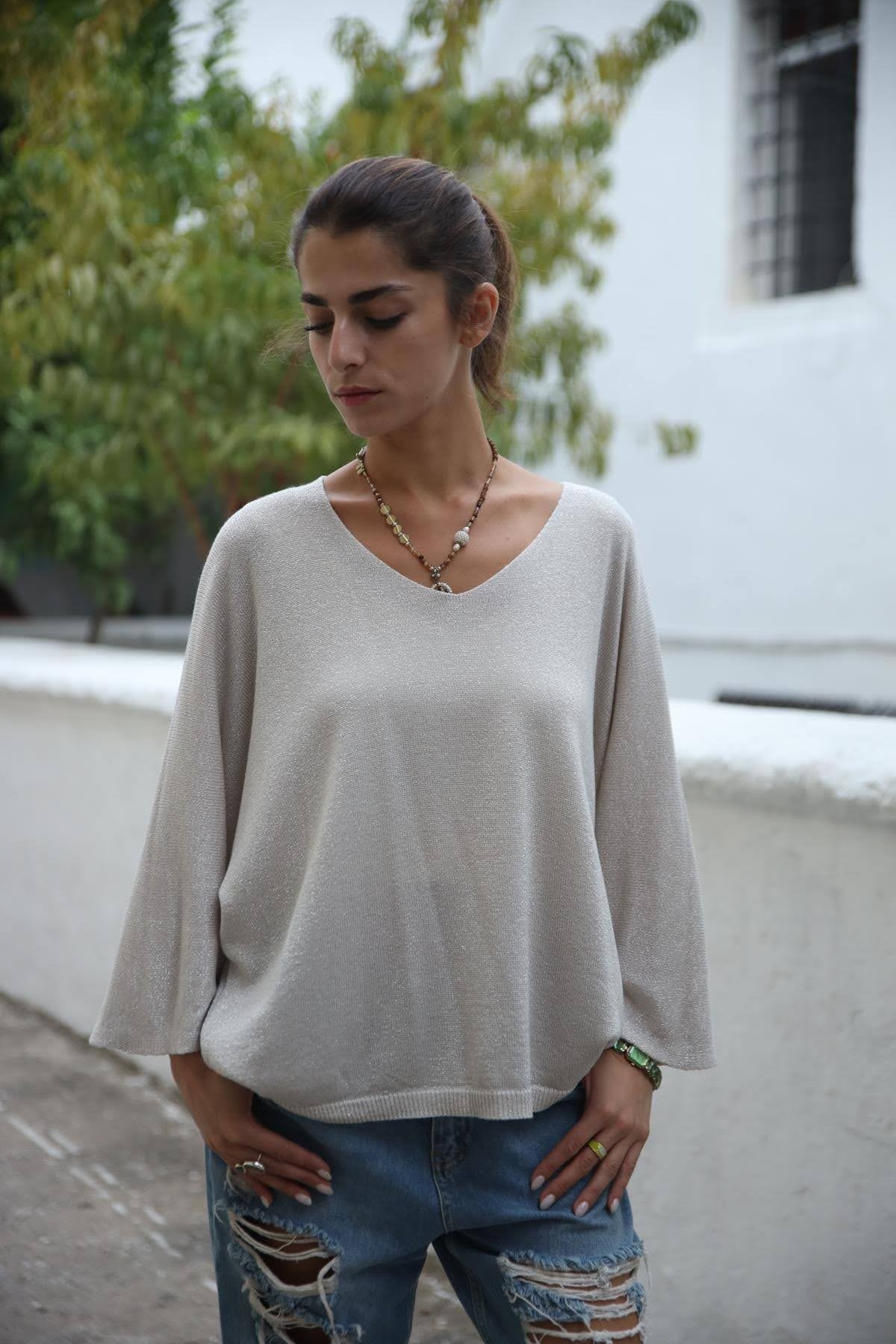 Krem Rengi Simli V Yaka Modal Bluz