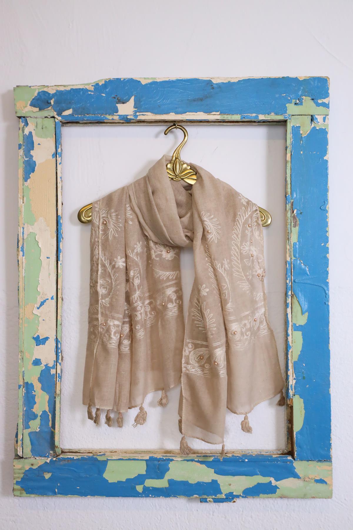 Krem Rengi Simli İnci İşlemeli Şal - Şaman Butik Krem Rengi Simli İnci İşlemeli Şal