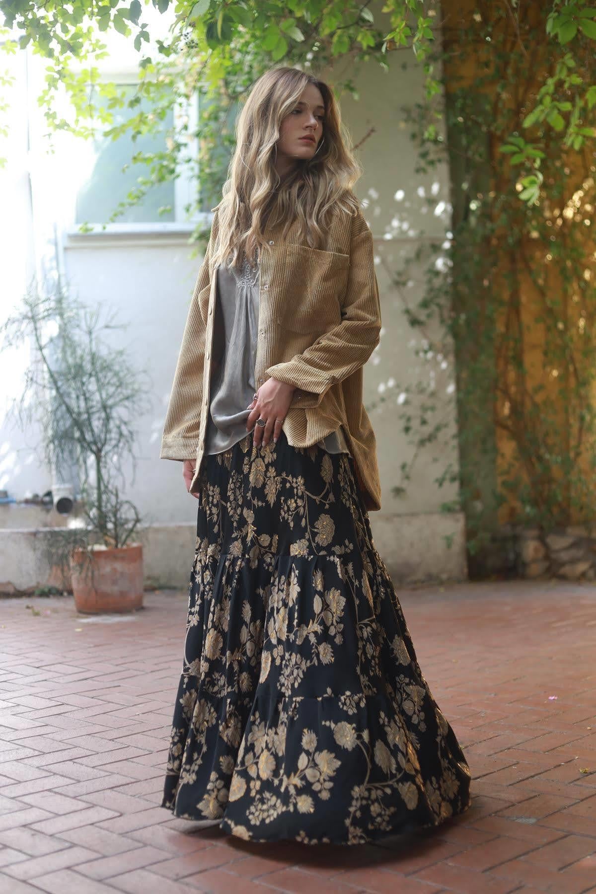 Siyah Desenli Beli Gipeli İpek Etek