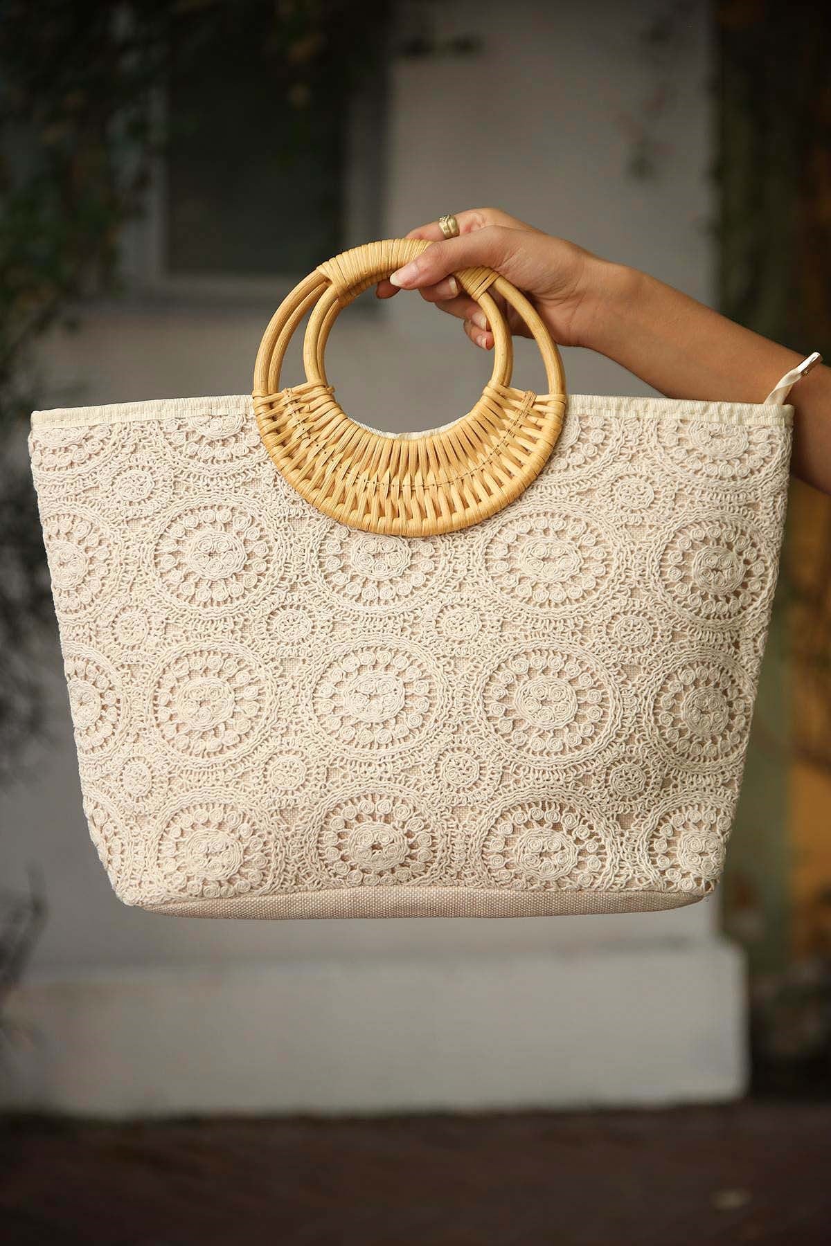 Krem Rengi Dantel Rattan Saplı Çanta