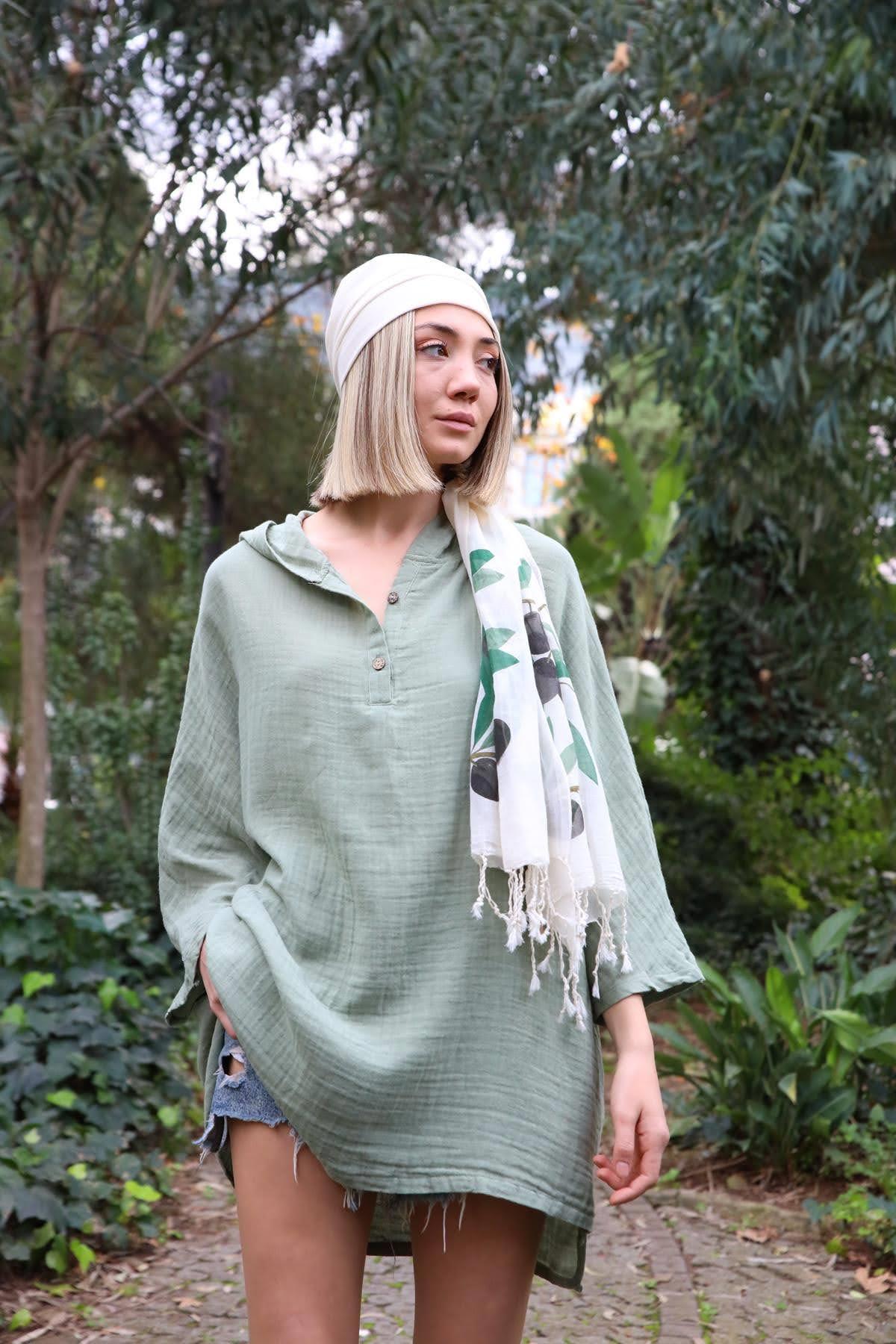  Mint Yeşili Kapüşonlu Yarasa Kol Gömlek