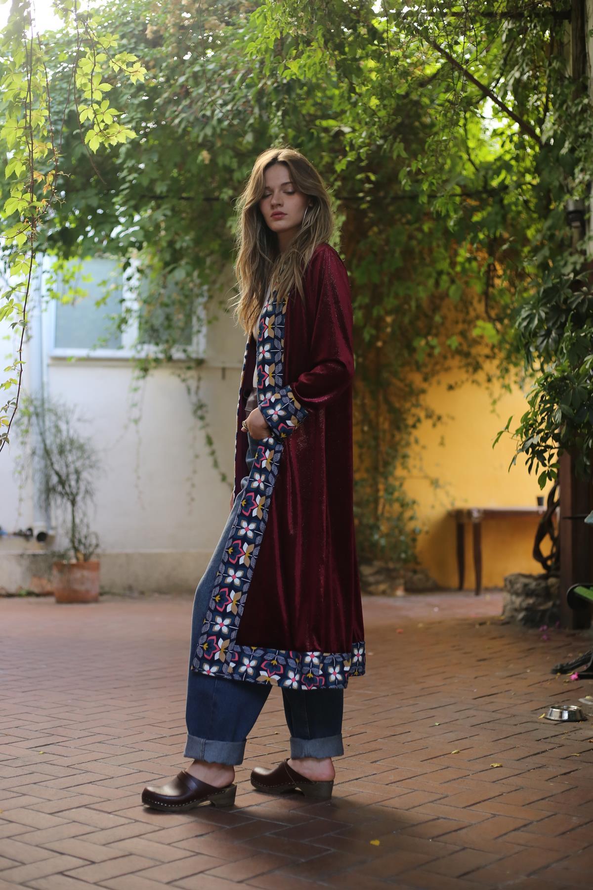 Bordo Kenarları Desenli Kadife Kaftan