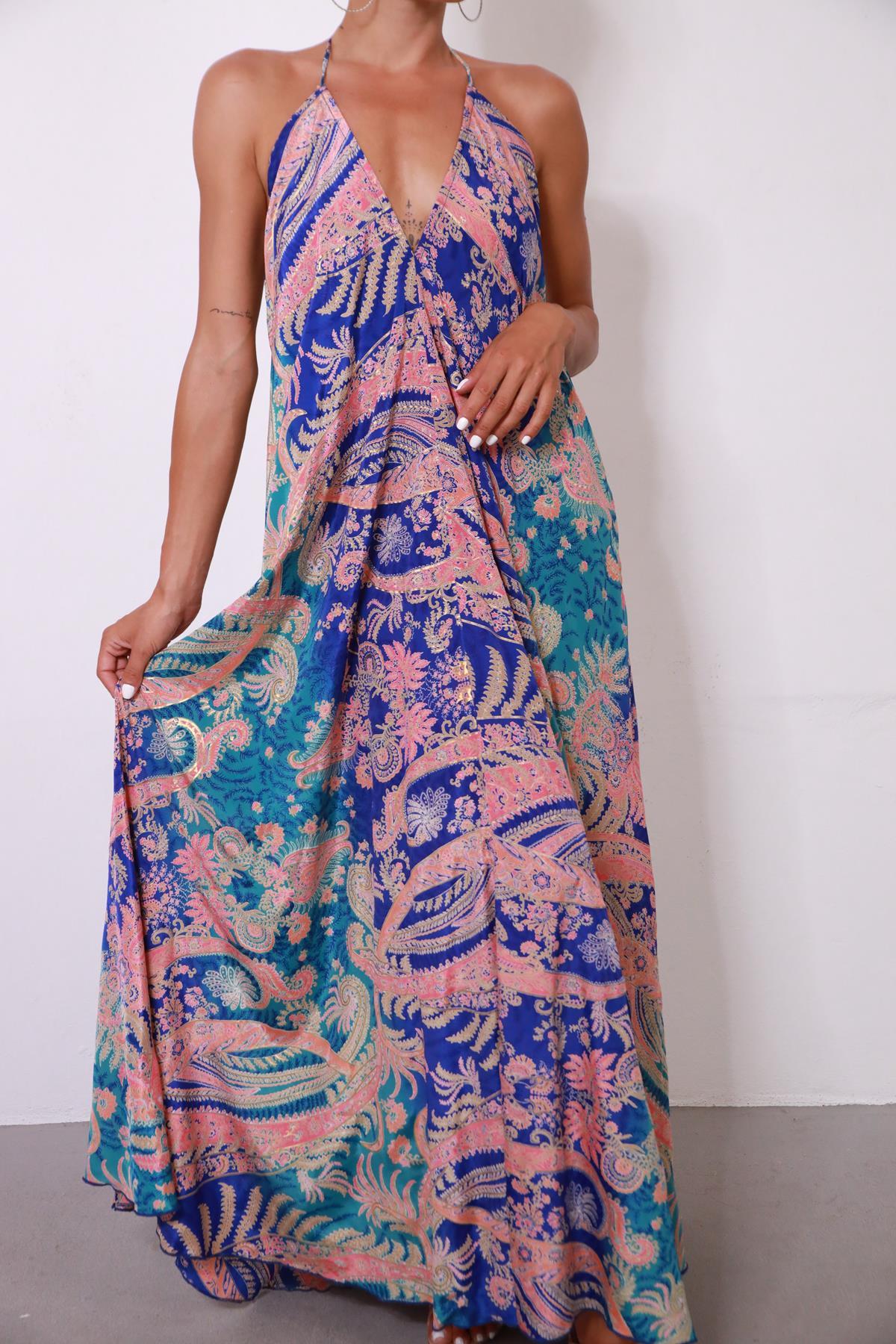 Mavi V Yaka Sırt Dekolteli Önü Dikiş Detaylı İpek Elbise - Şaman Butik Mavi V Yaka Sırt Dekolteli Önü Dikiş Detaylı İpek Elbise