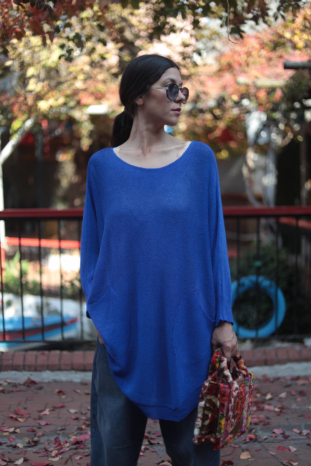 Saks Mavisi Oval Kesim Cepli Triko Tunik