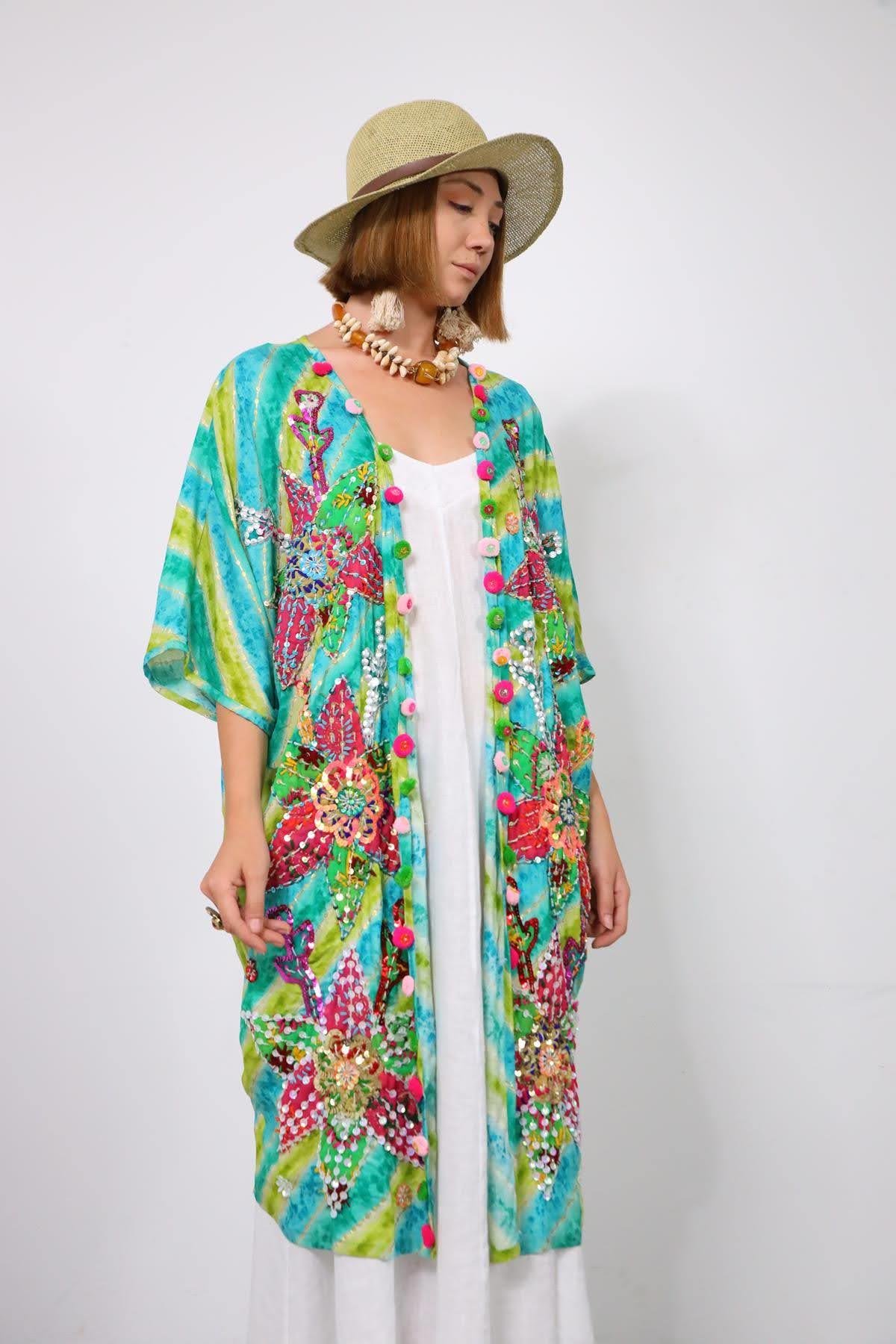  Turkuaz Pul İşlemeli Ponponlu Batikli Tasarım Kaftan