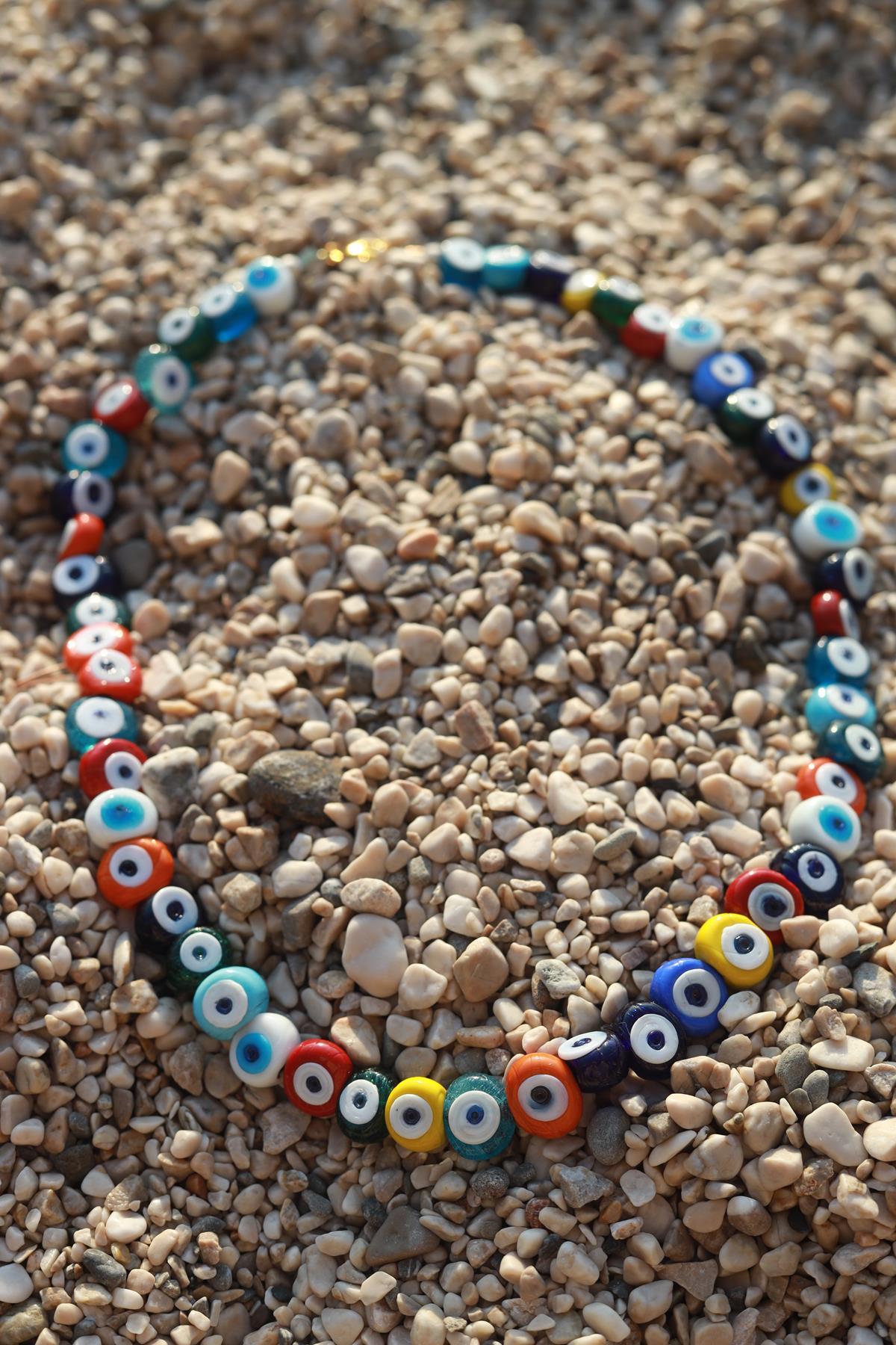 Renkli Cam Nazar Boncuğu Tasarım Kolye