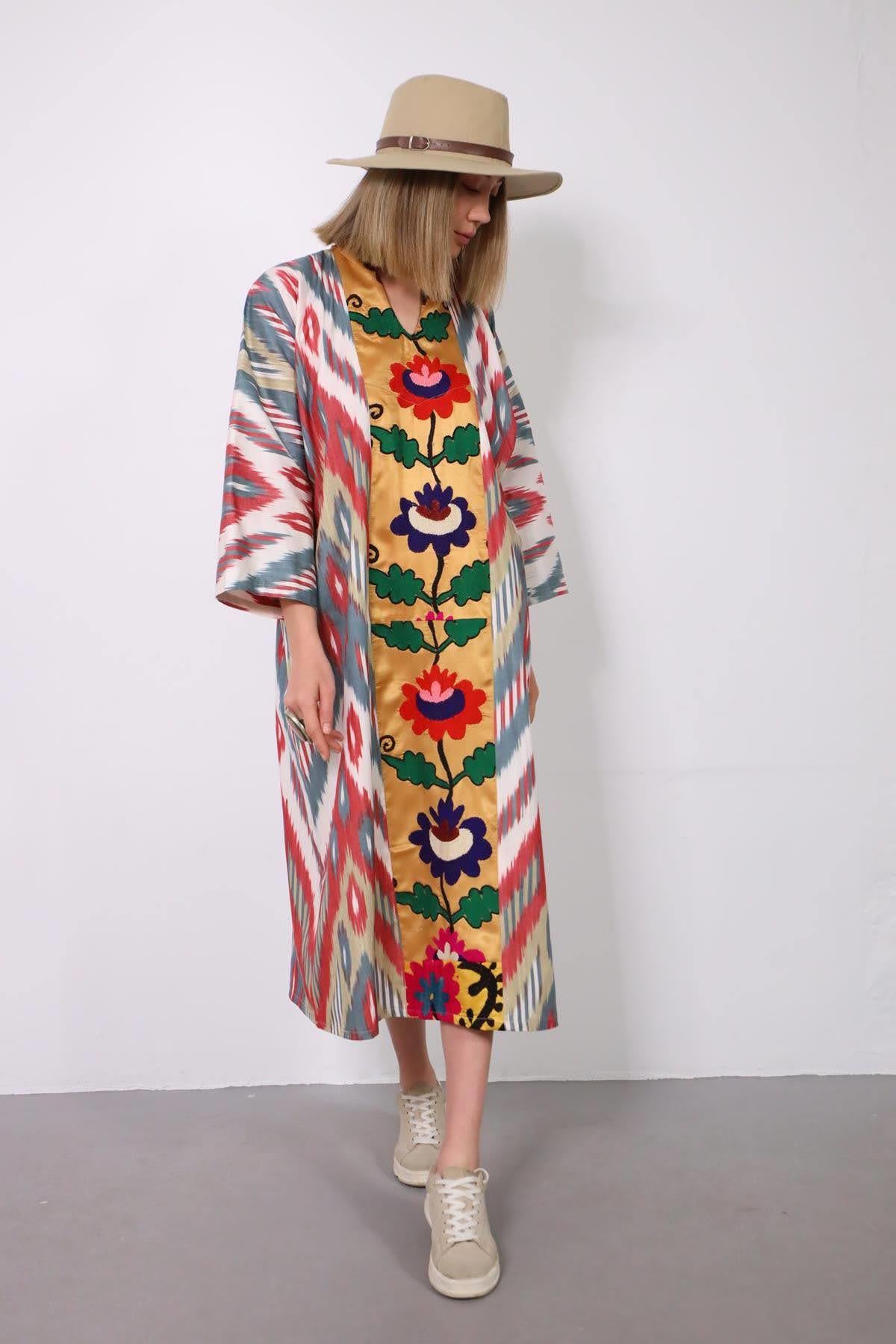 Renkli Etnik İşlemeli Suzani Elbise - Şaman Butik Renkli Etnik İşlemeli Suzani Elbise