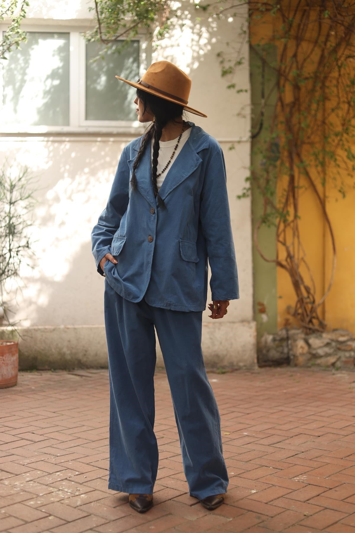 Mavi Kadife Ceket ve Pantolon Takım