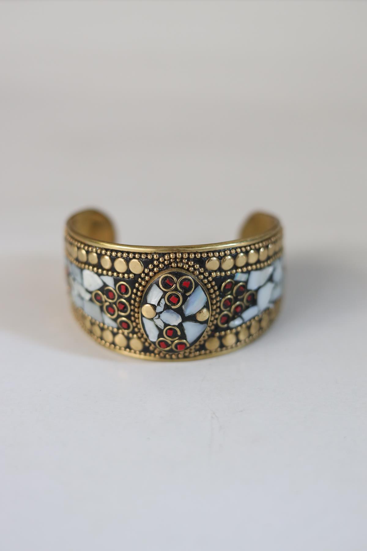 Sedef Taşlı Kelepçe Tasarım Bileklik