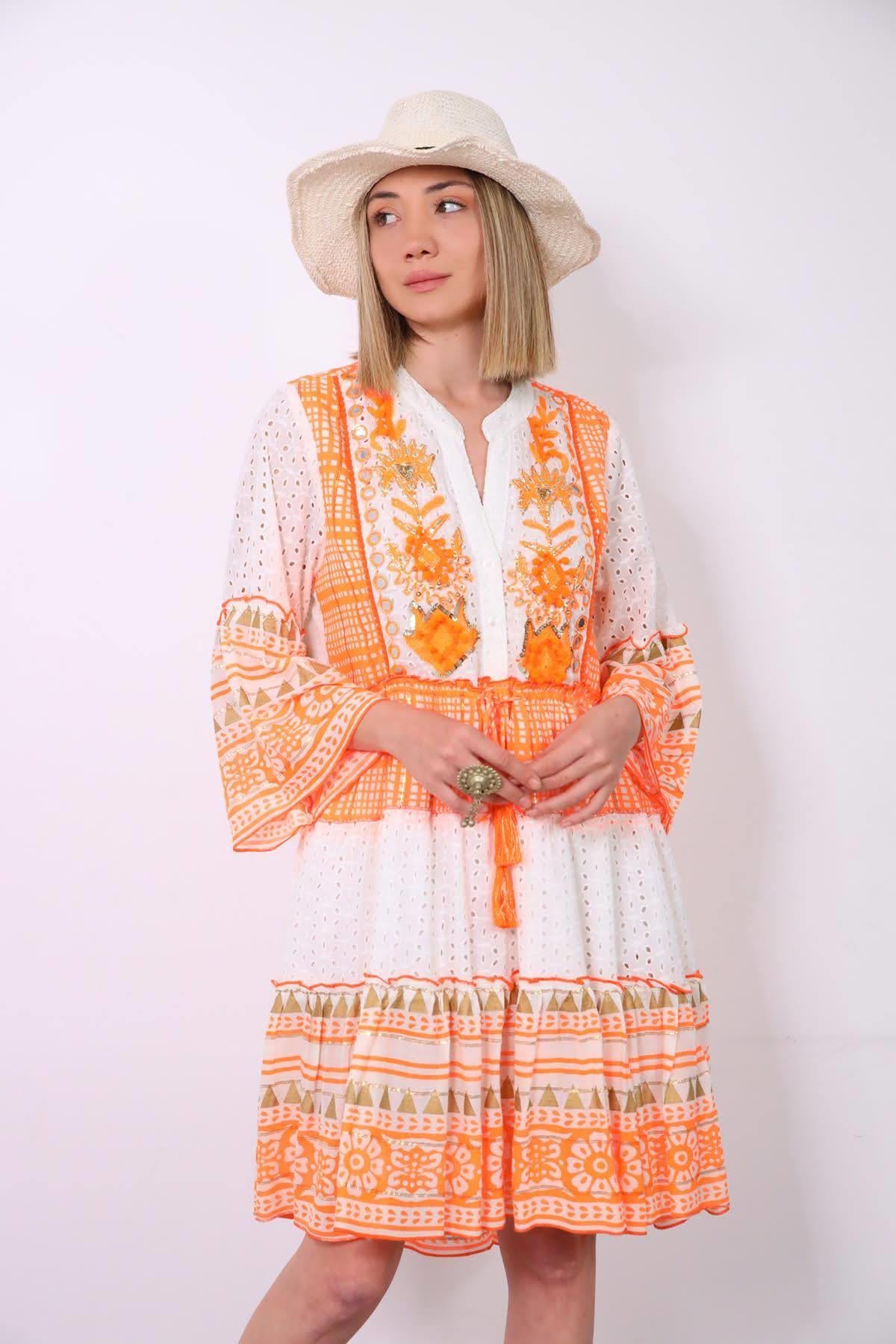 Turuncu İşlemeli Desenli Beli Büzgülü Fisto Elbise - Şaman Butik Turuncu İşlemeli Desenli Beli Büzgülü Fisto Elbise