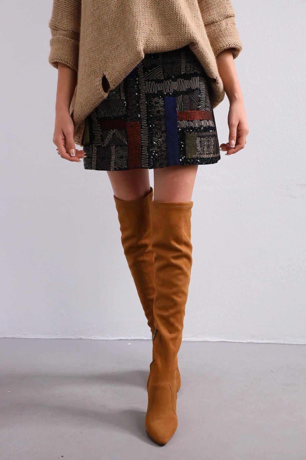  Siyah İşlemeli Bohem Etek