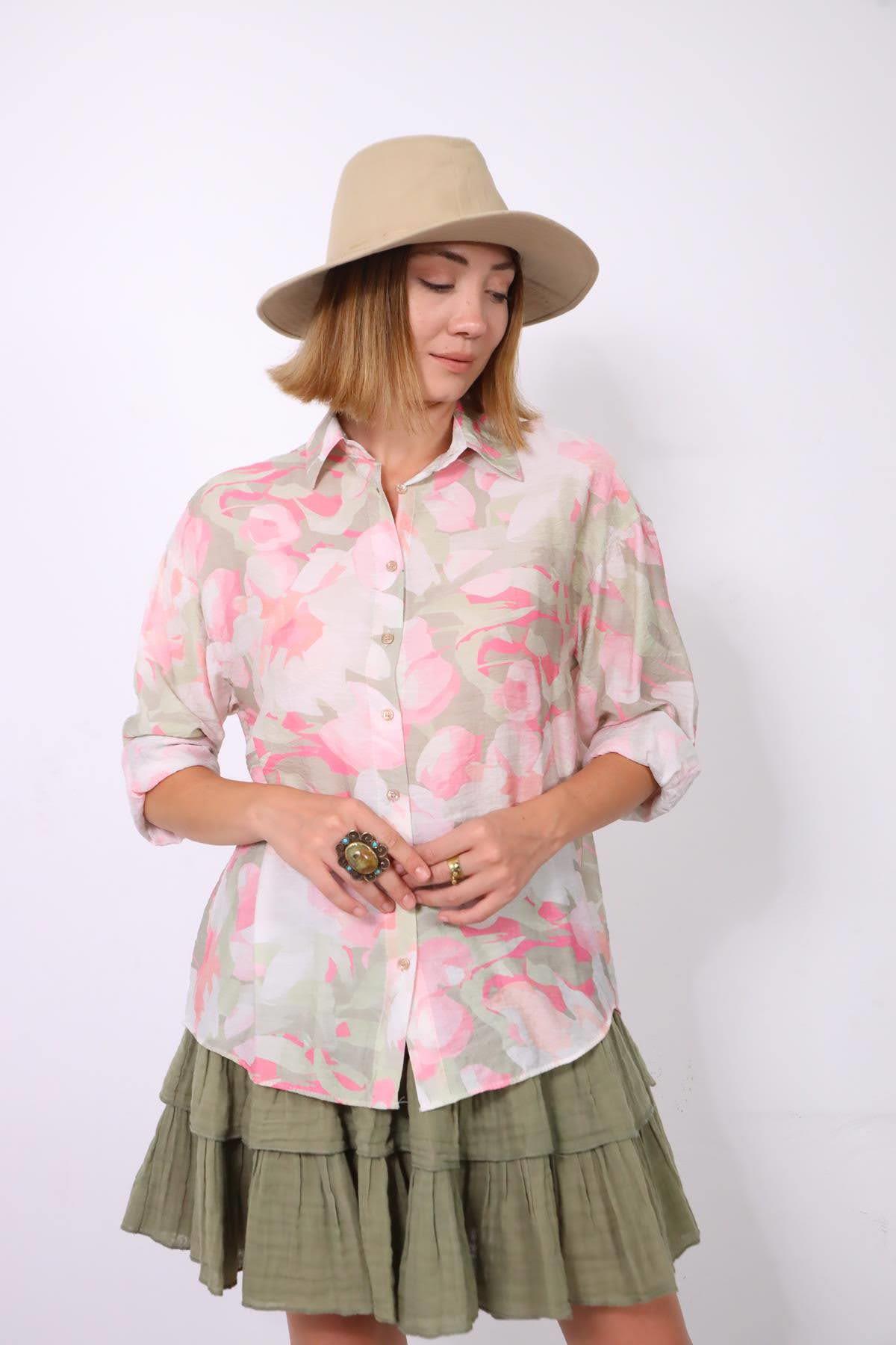  Pudra Pembe Desenli Sırtı Pileli Gömlek