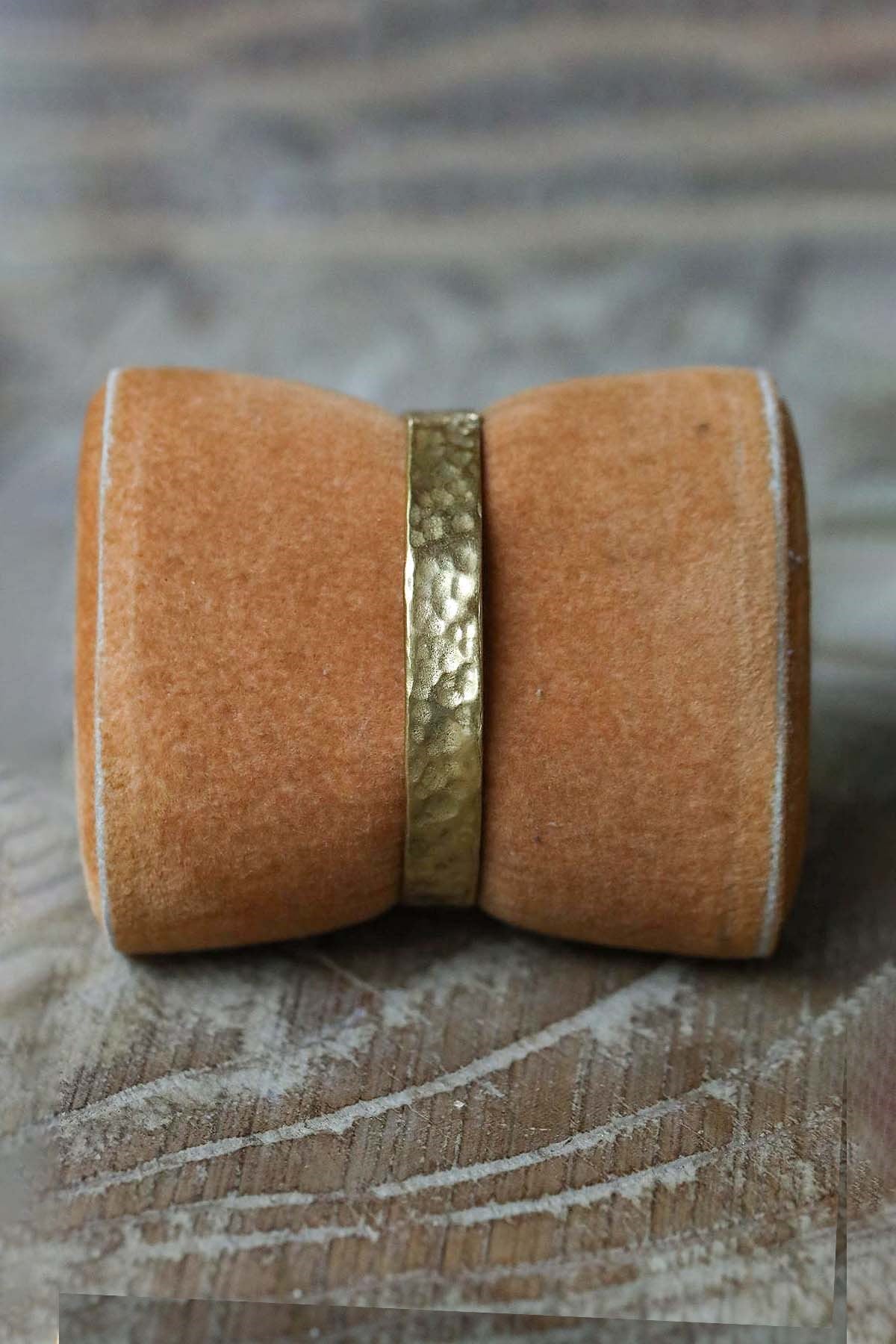 Dokulu Tasarım Bronz Bileklik