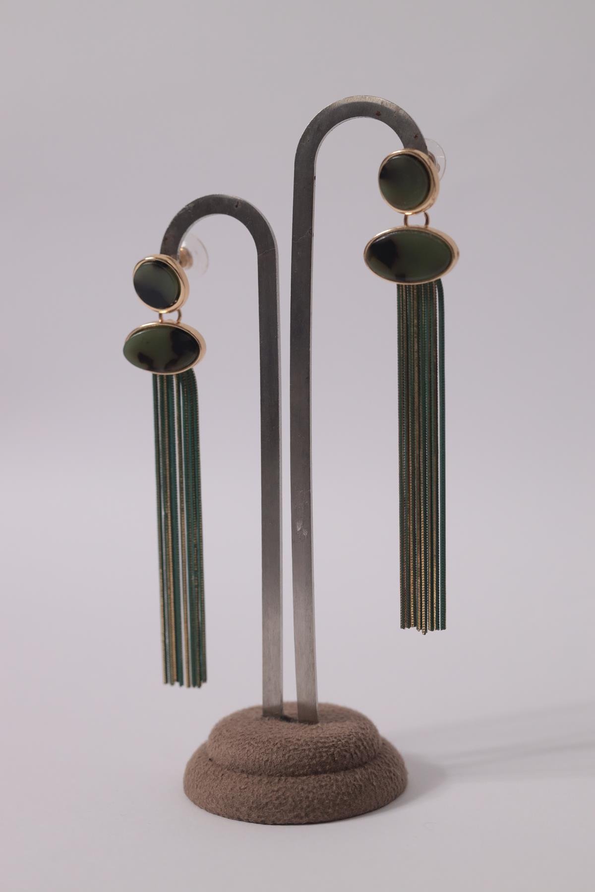 Gold Detaylı Sallantılı Küpe