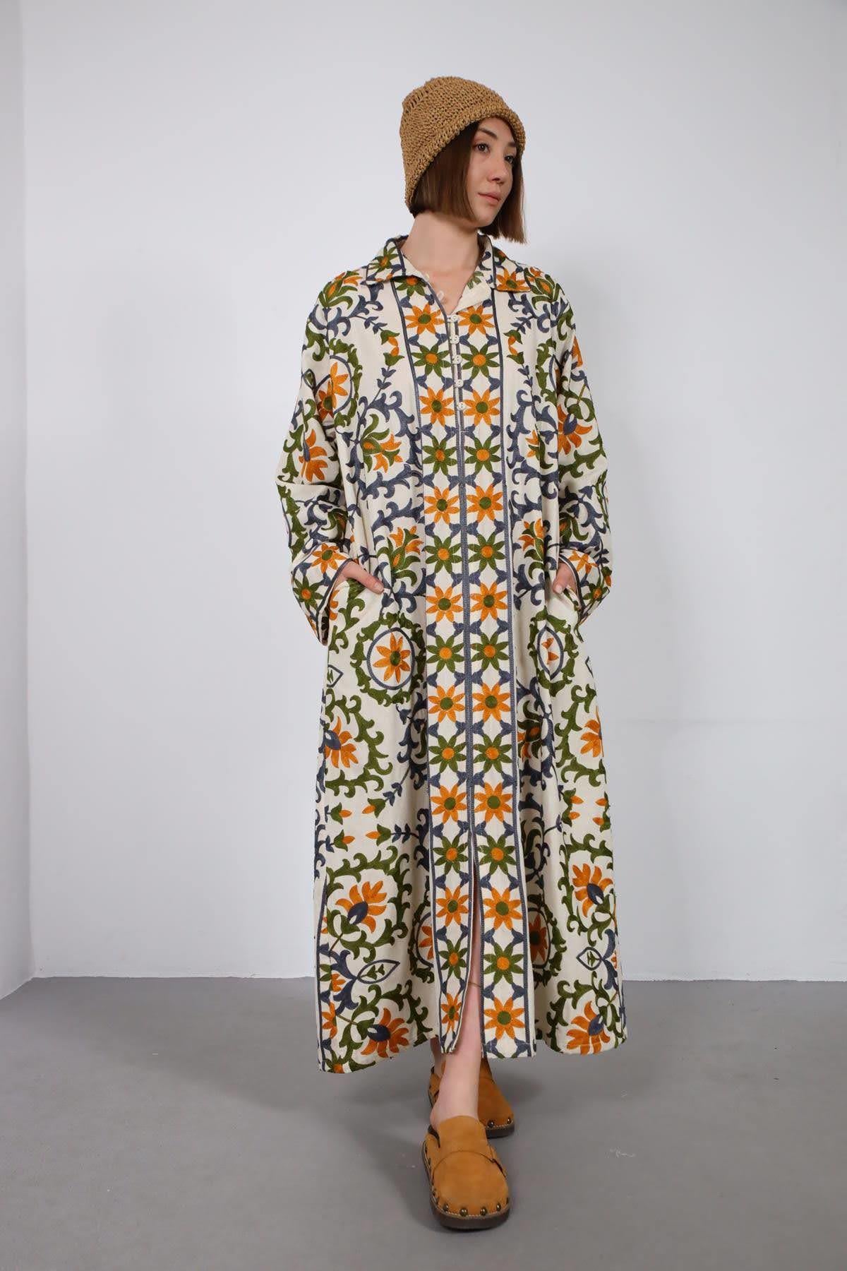 Ekru Gömlek Yaka Düğmeli Suzani Elbise - Şaman Butik Ekru Gömlek Yaka Düğmeli Suzani Elbise