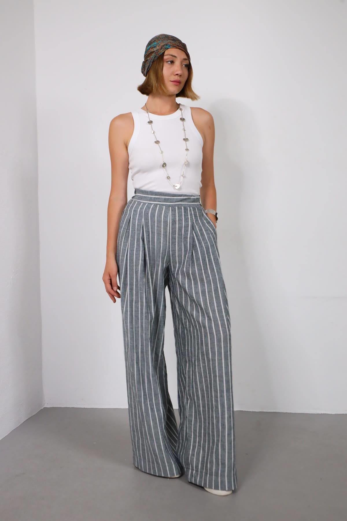 Gri Çizgili Beli Lastikli Pileli Salaş Pantolon - Şaman Butik Gri Çizgili Beli Lastikli Pileli Salaş Pantolon