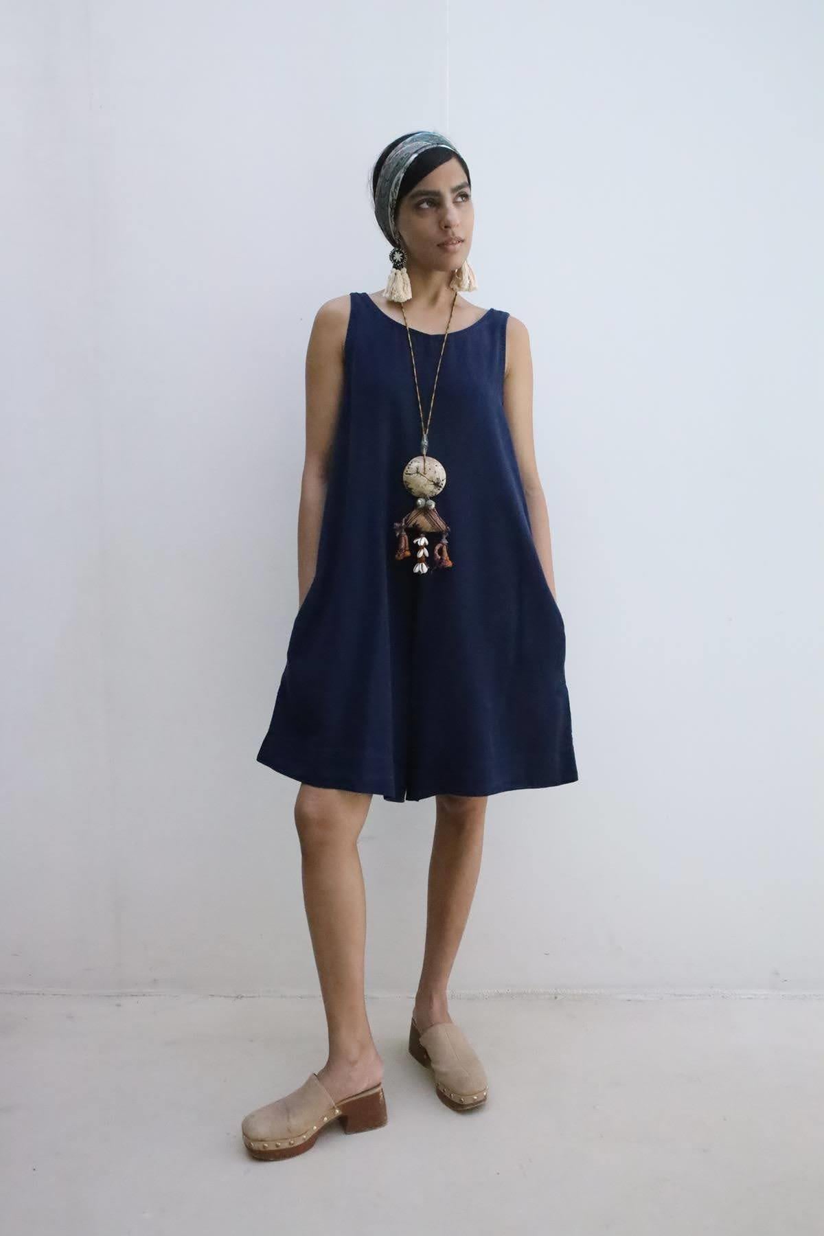  Lacivert Sırt Detaylı Kısa Salopet Tulum