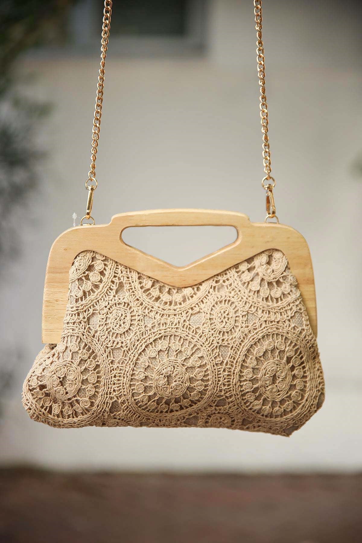 Camel Rengi Ahşap Saplı Dantel Clutch Çanta