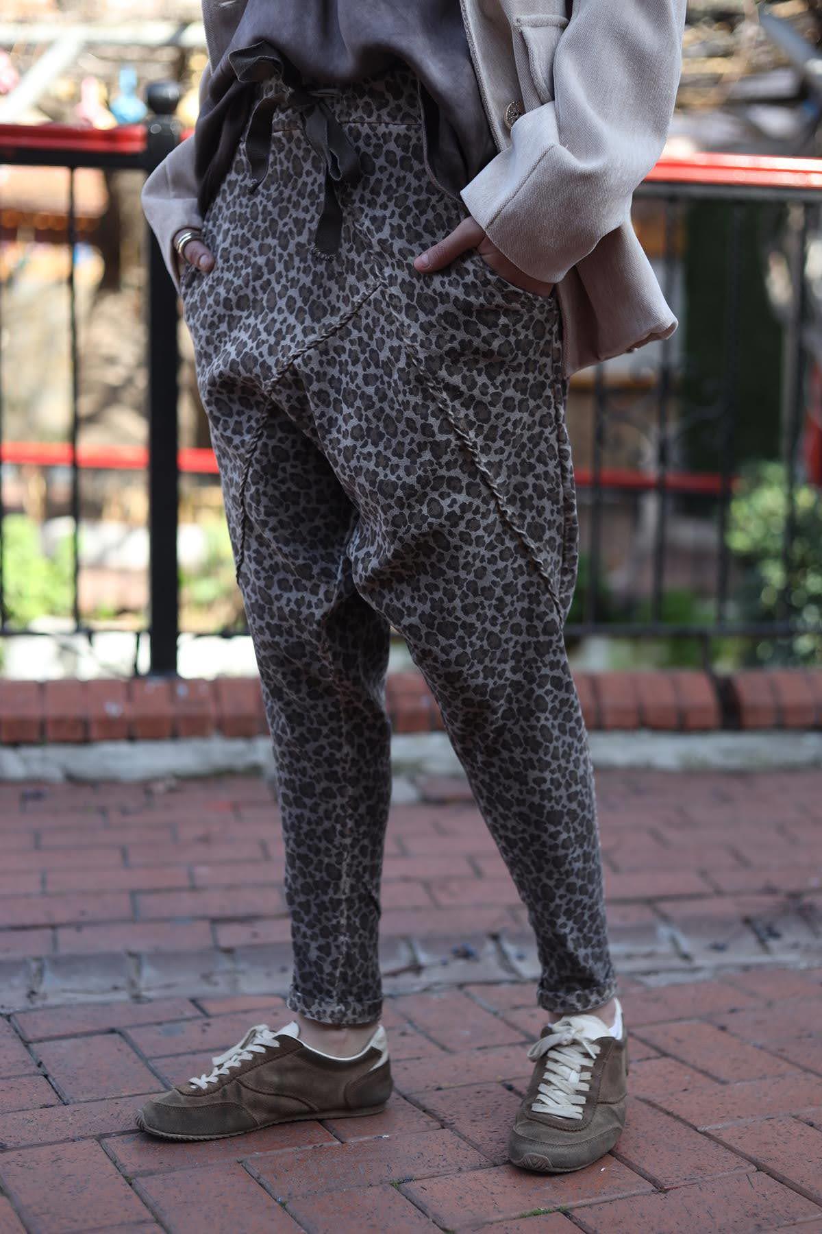 Vizon Rengi Leopar Desenli Önü Dikişli Pantolon