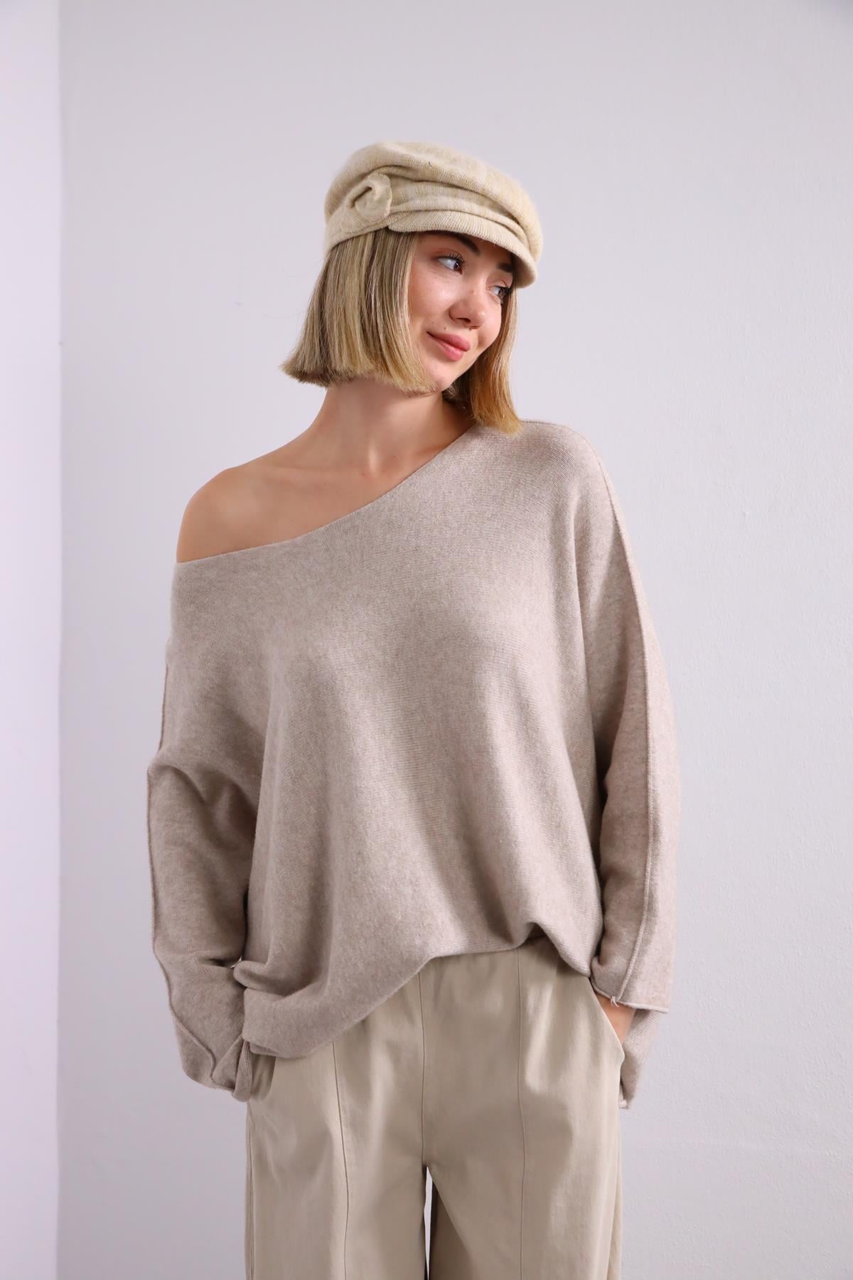 Krem Rengi Bisiklet Yaka Dikişsiz Kazak