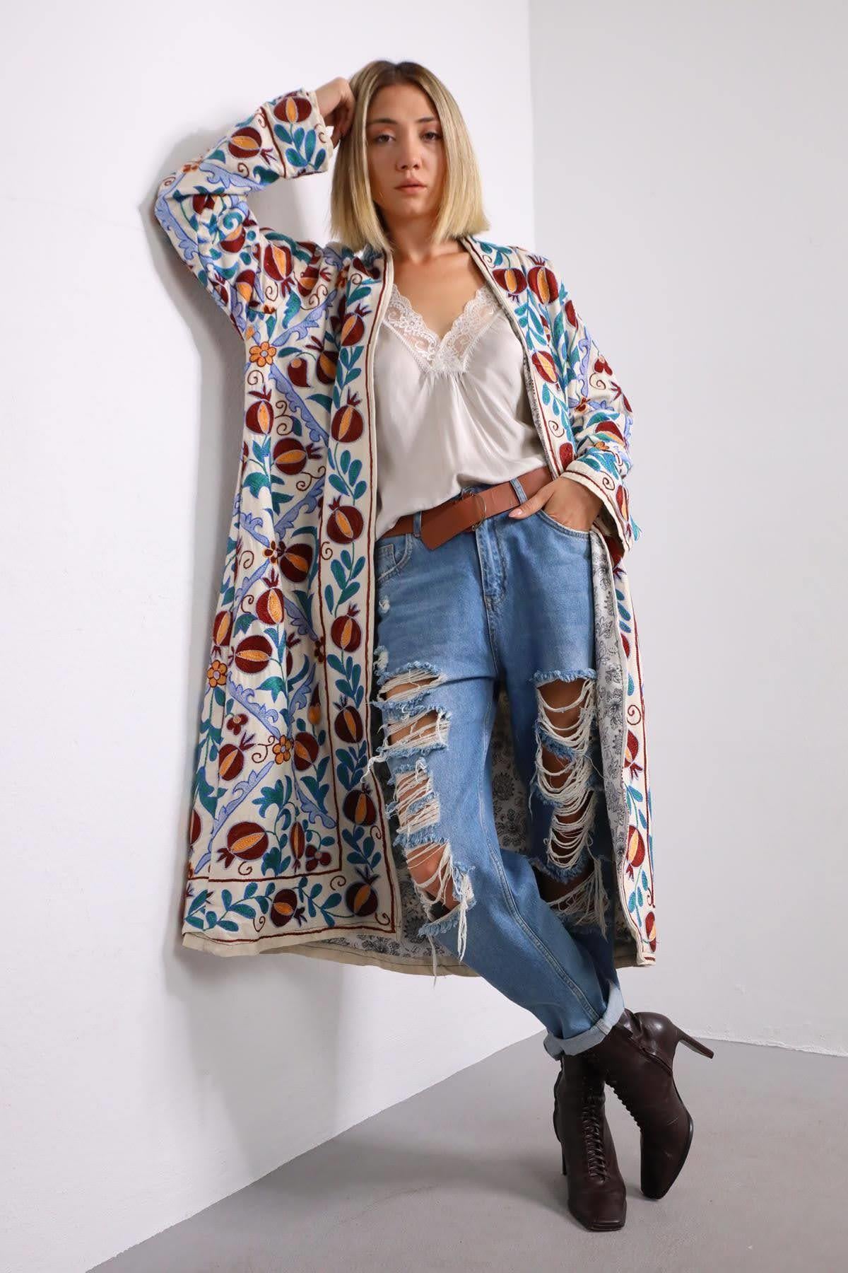 Ekru Çiçek İşlemeli Bohem Kaftan - Şaman Butik Ekru Çiçek İşlemeli Bohem Kaftan