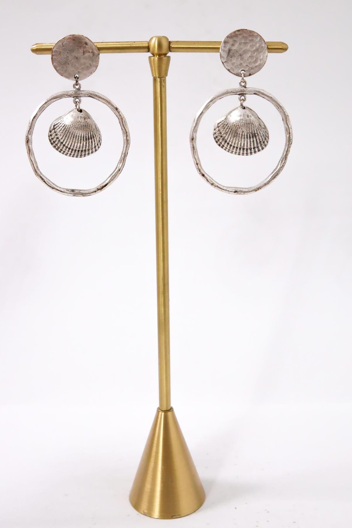  Deniz Kabuğu Detaylı Gümüş Kaplama Halka Tasarım Küpe