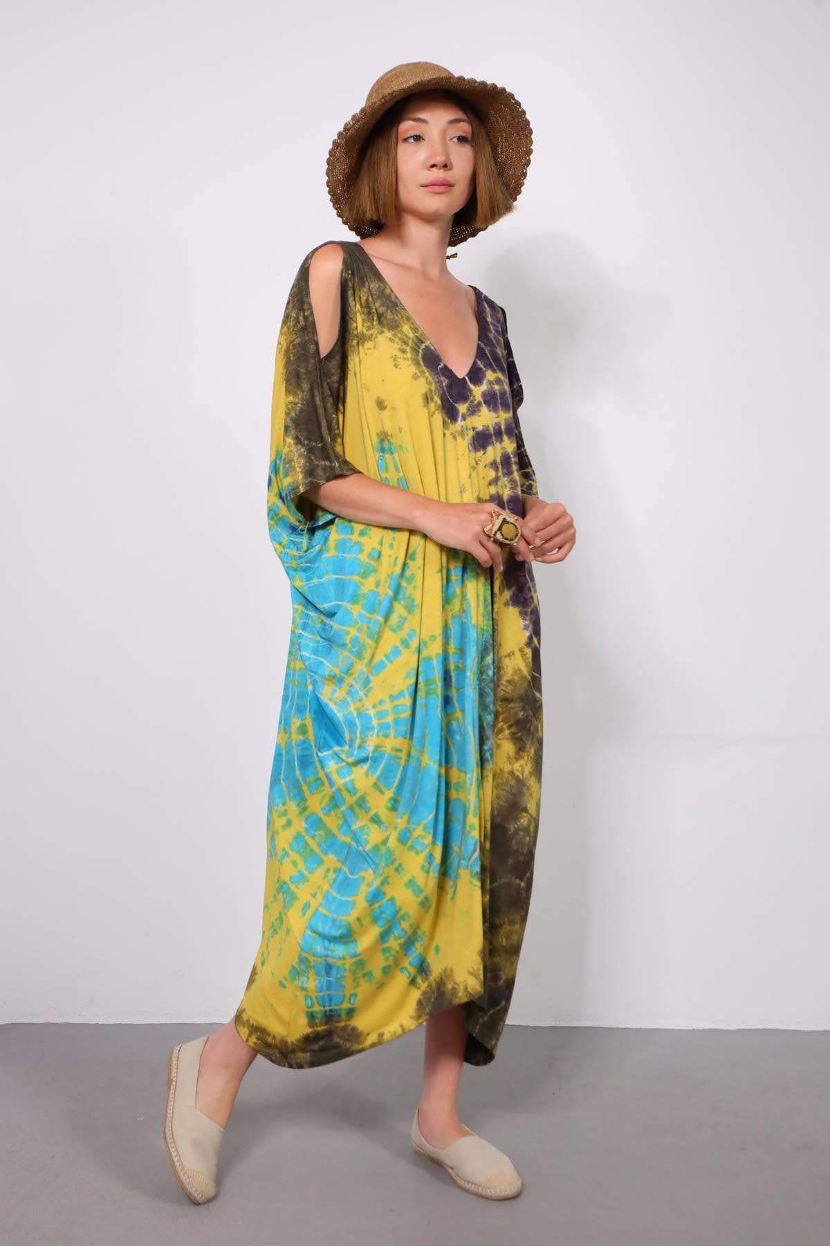 Sarı Önü Arkası V Yaka Omzu Pencereli Batikli Elbise - Şaman Butik Sarı Önü Arkası V Yaka Omzu Pencereli Batikli Elbise