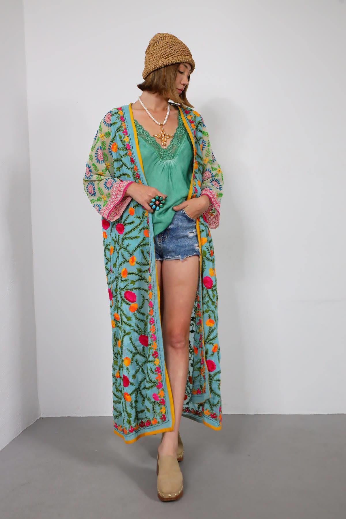 Turkuaz İşlemeli Bohem Uzun Kaftan - Şaman Butik Turkuaz İşlemeli Bohem Uzun Kaftan