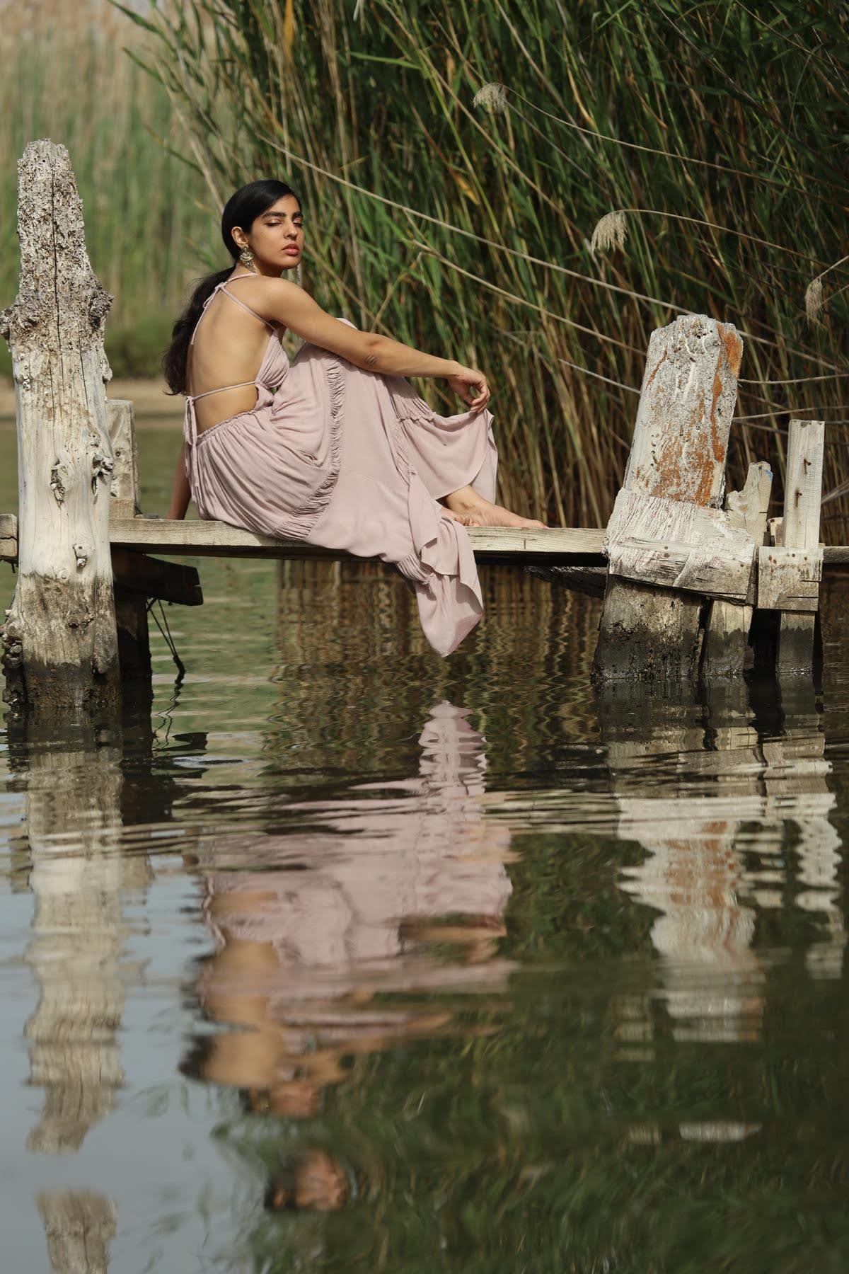 Pudra Rengi Askılı Sırt Dekolteli Bohem Elbise