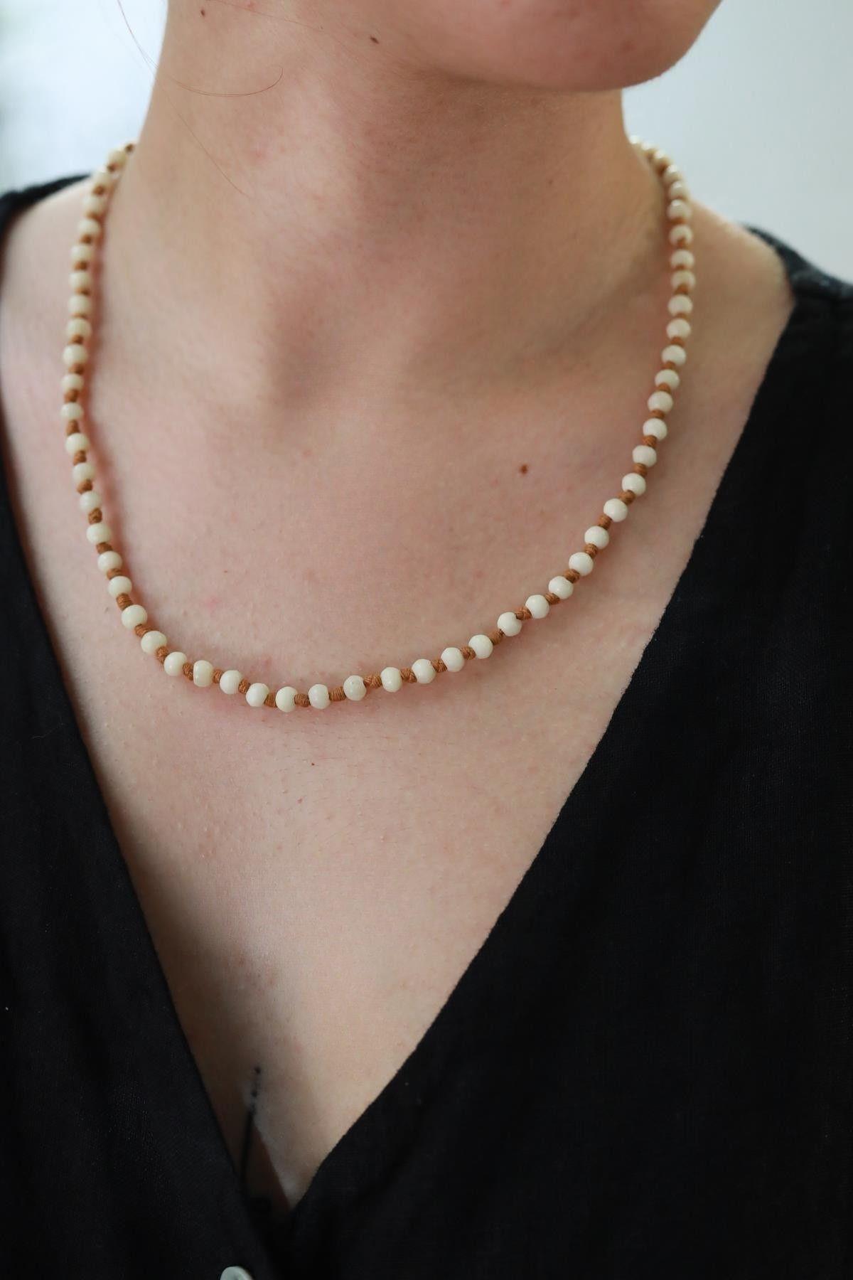 Ayarlanabilir Beyaz Kolye