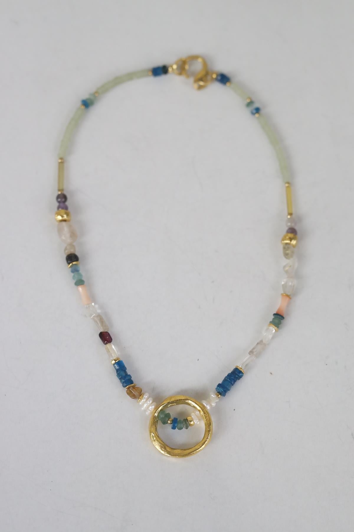 Bronz Halka Detaylı Doğal Taş Kolye