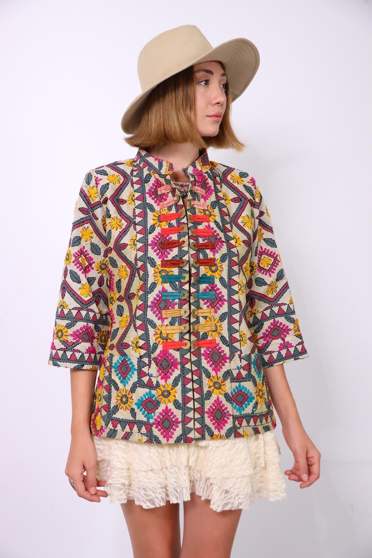  Renkli Desenli Otantik Ceket