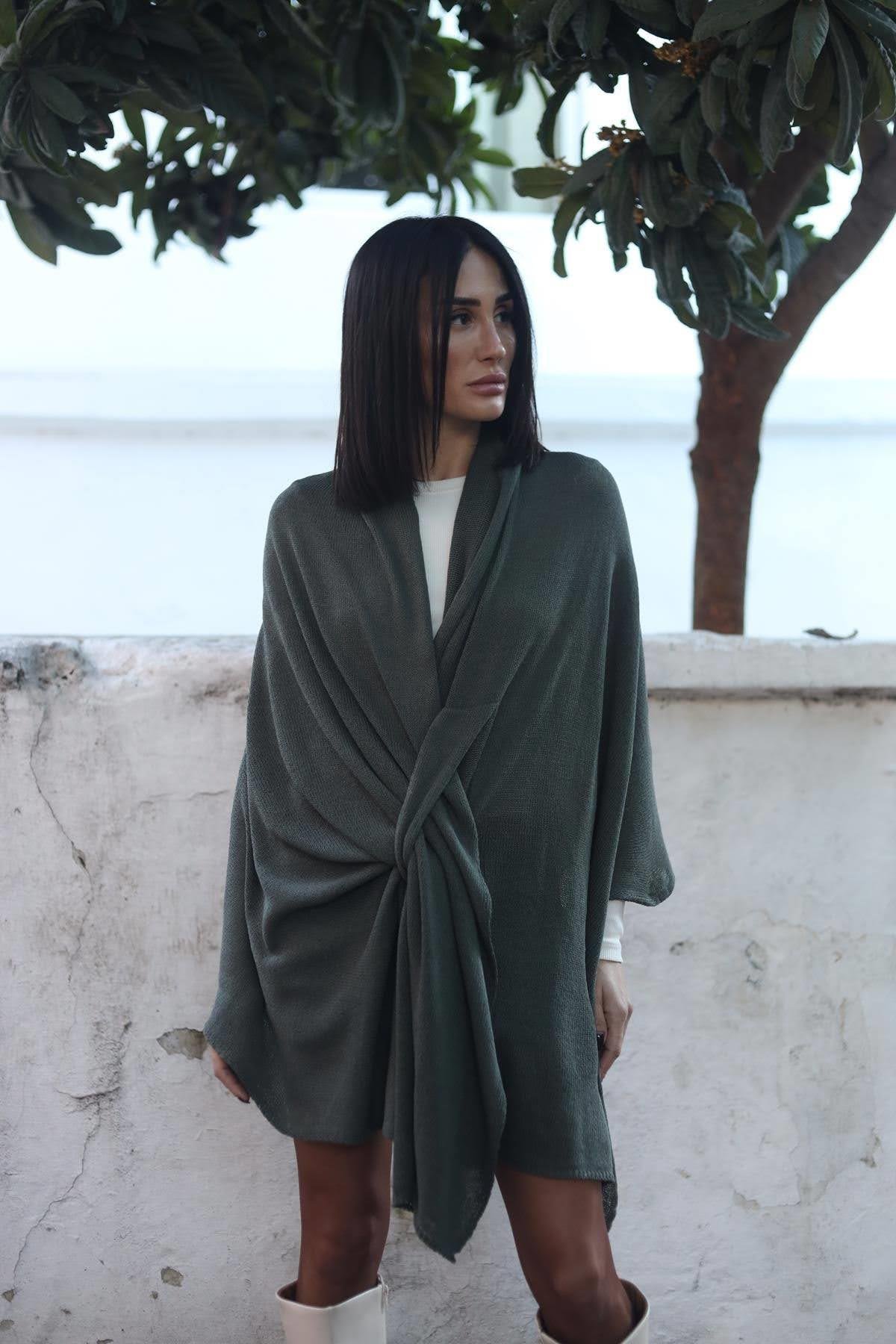 Haki Kemerli Triko Panço Şal