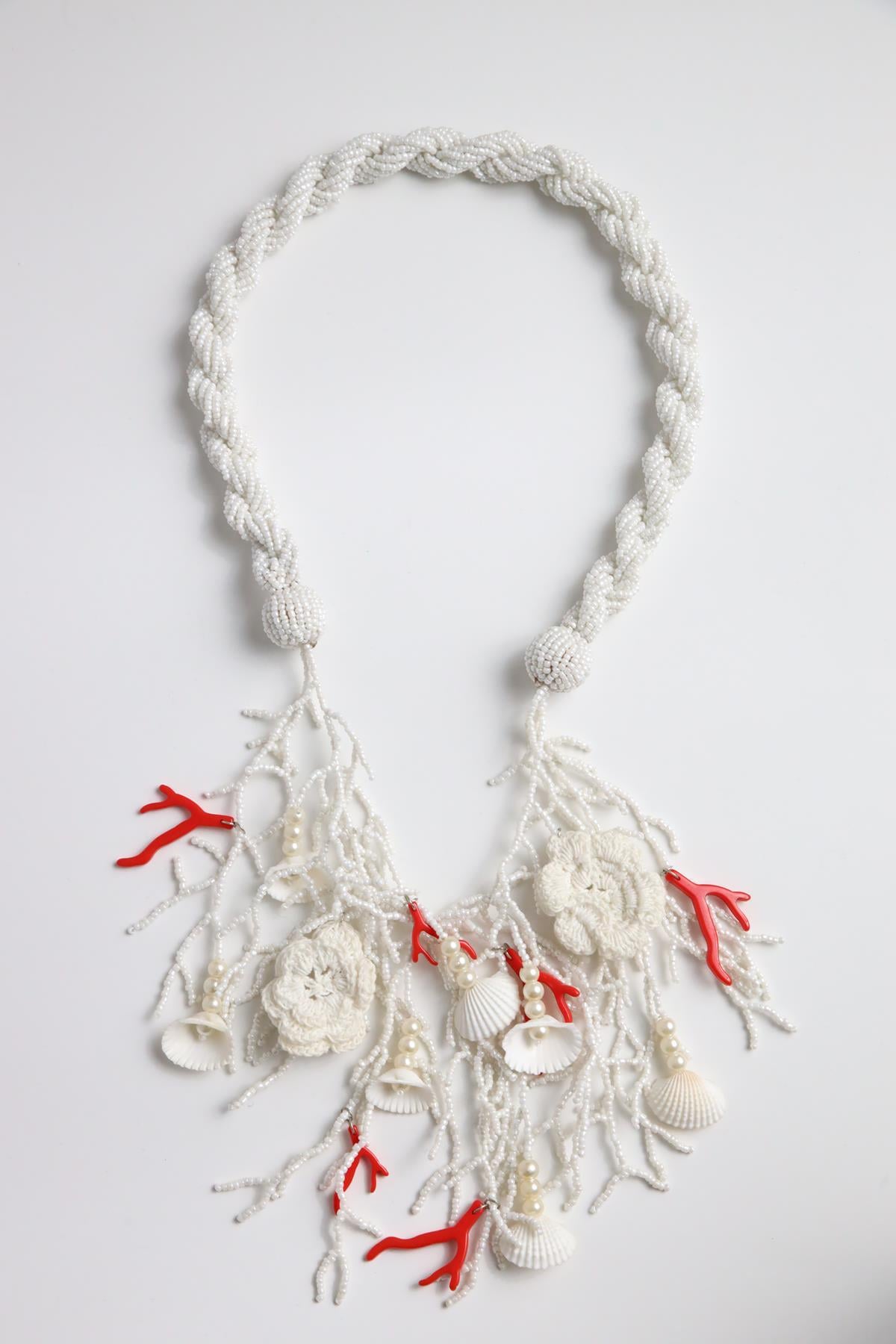 Oya Detaylı Örgü Tasarım Beyaz Kolye - Şaman Butik Oya Detaylı Örgü Tasarım Beyaz Kolye