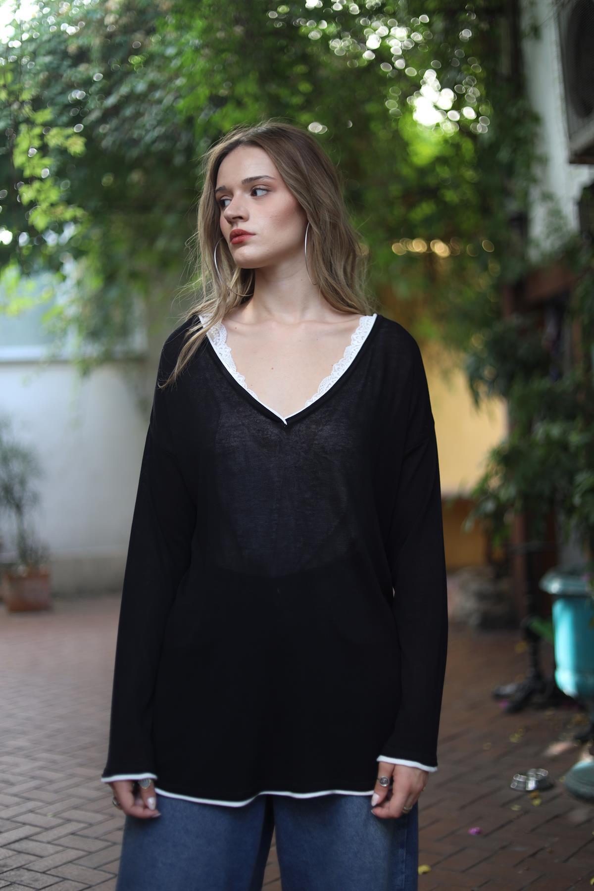 Siyah V Yaka Garnili Merserize Bluz