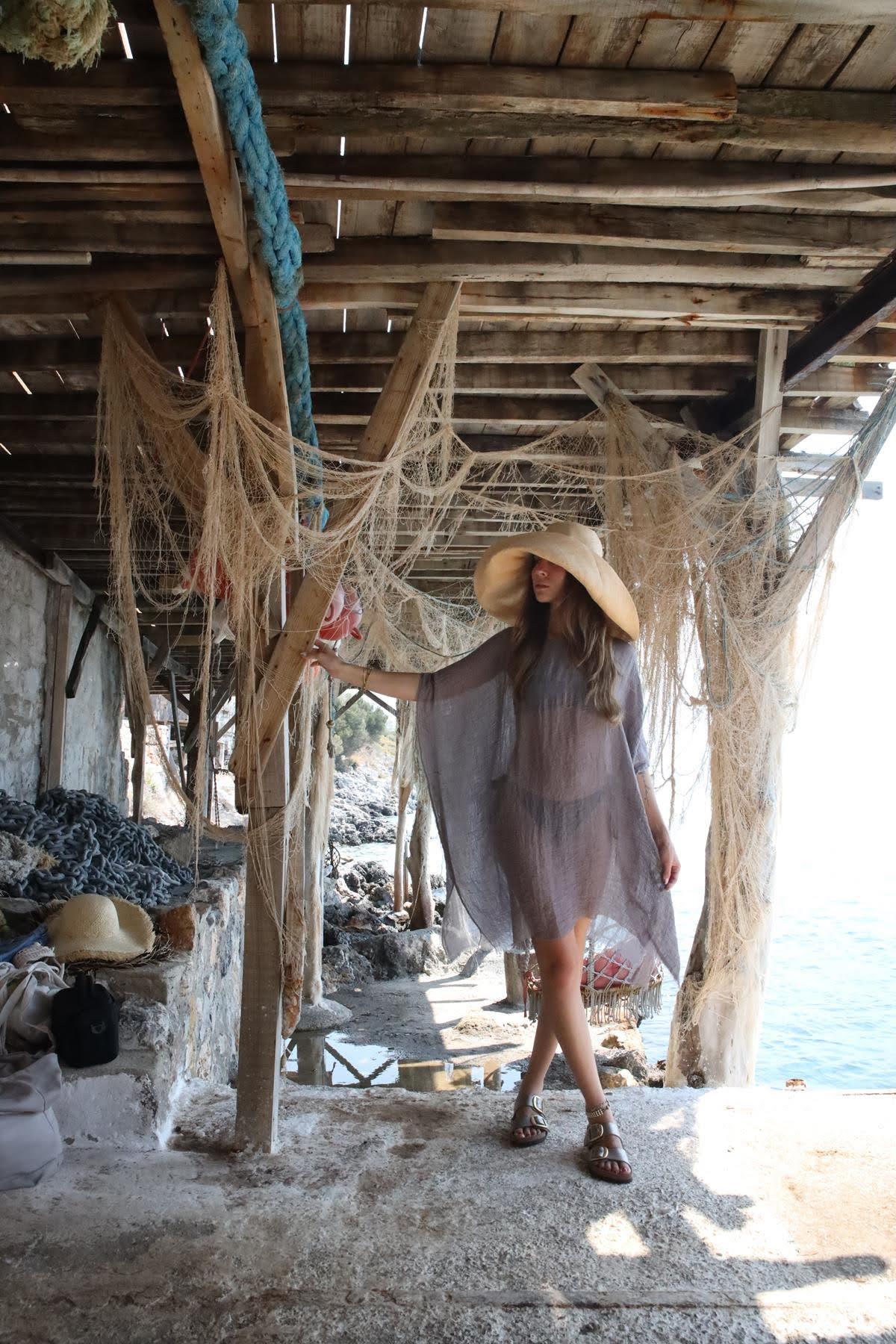  Gri Püsküllü Pareo